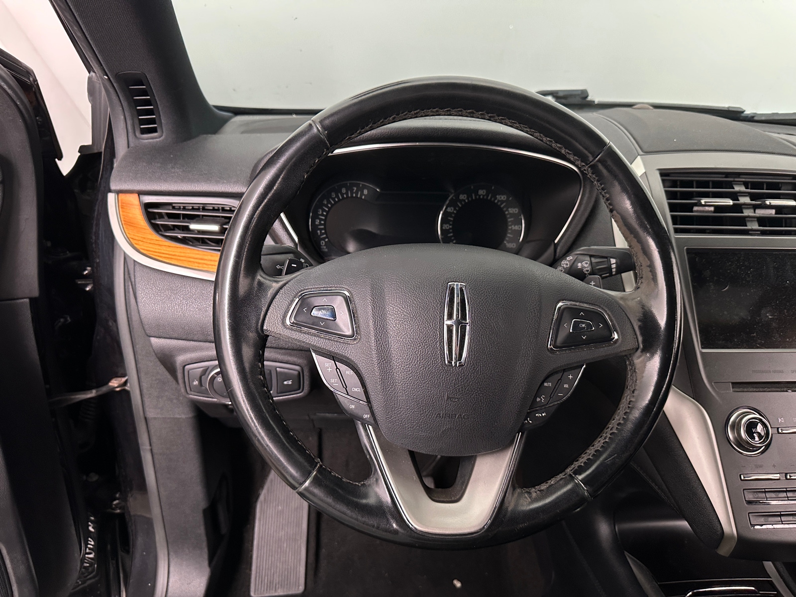 Thumbnail: 2019 Lincoln MKC - 4