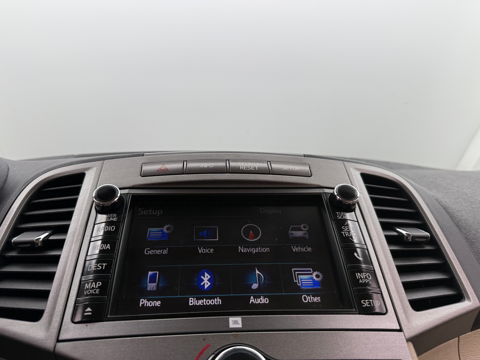 Thumbnail: 2013 Toyota Venza - 3