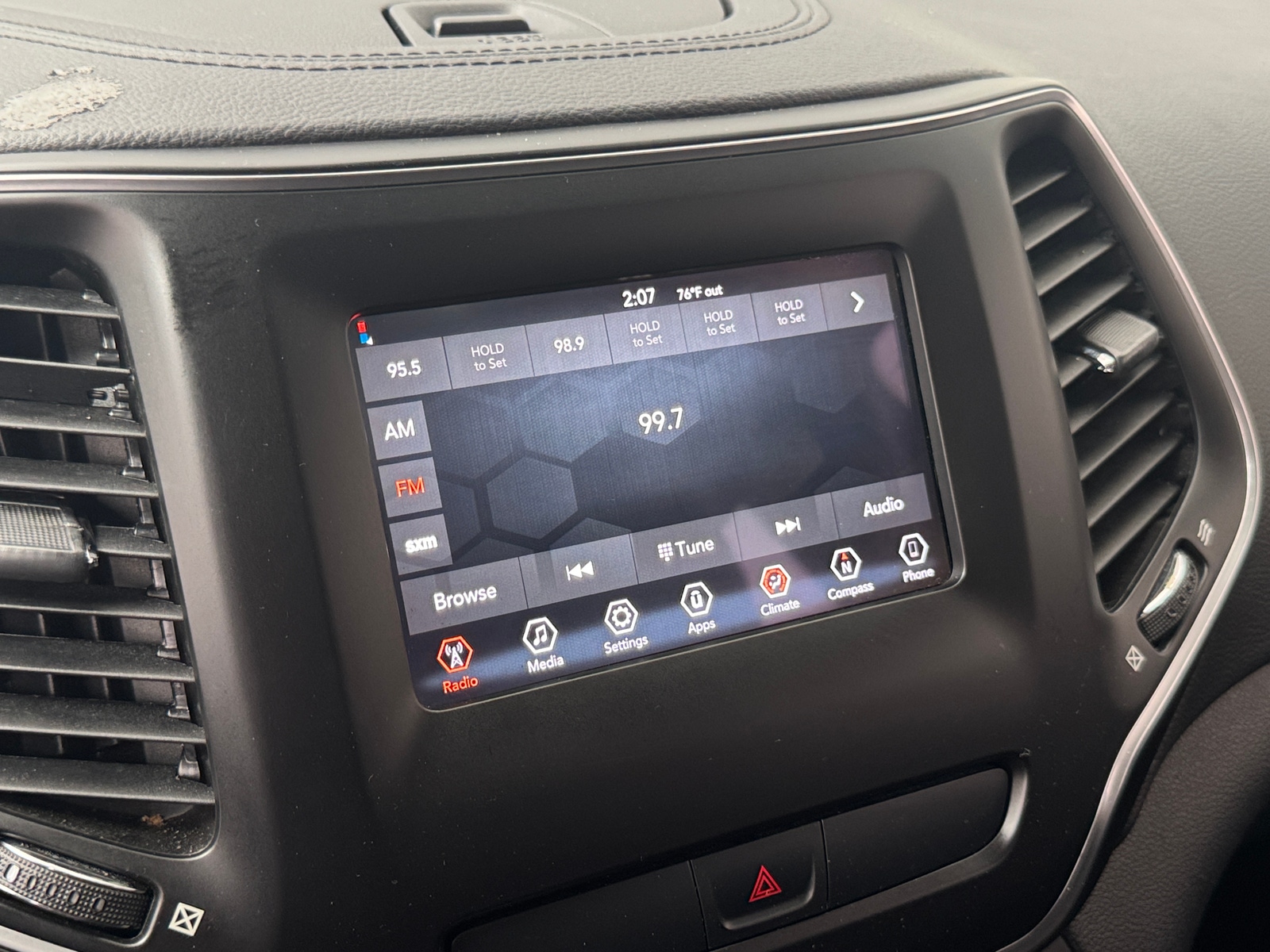 Thumbnail: 2019 Jeep Cherokee - 4