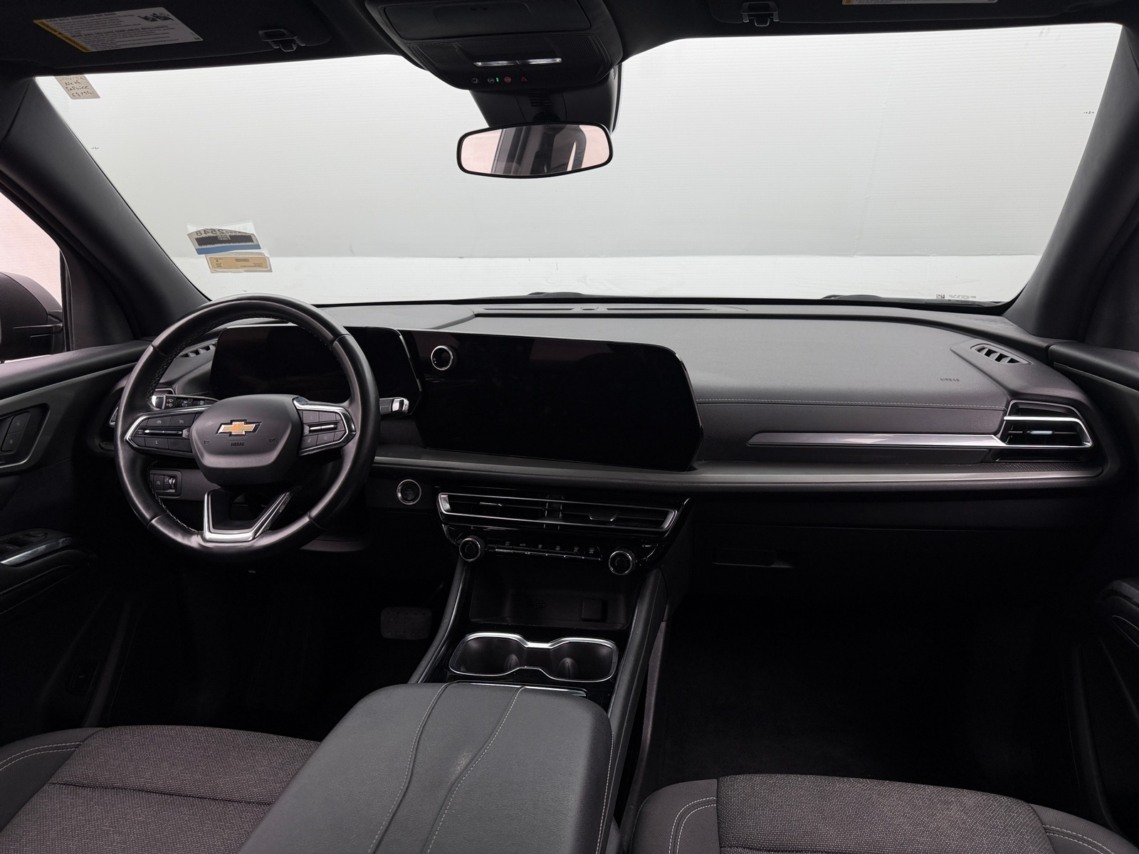 Thumbnail: 2024 Chevrolet Traverse - 3