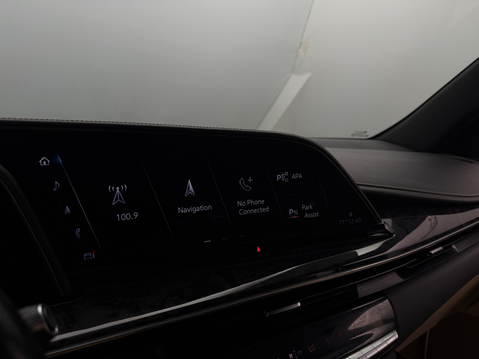 Thumbnail: 2021 Cadillac Escalade - 3
