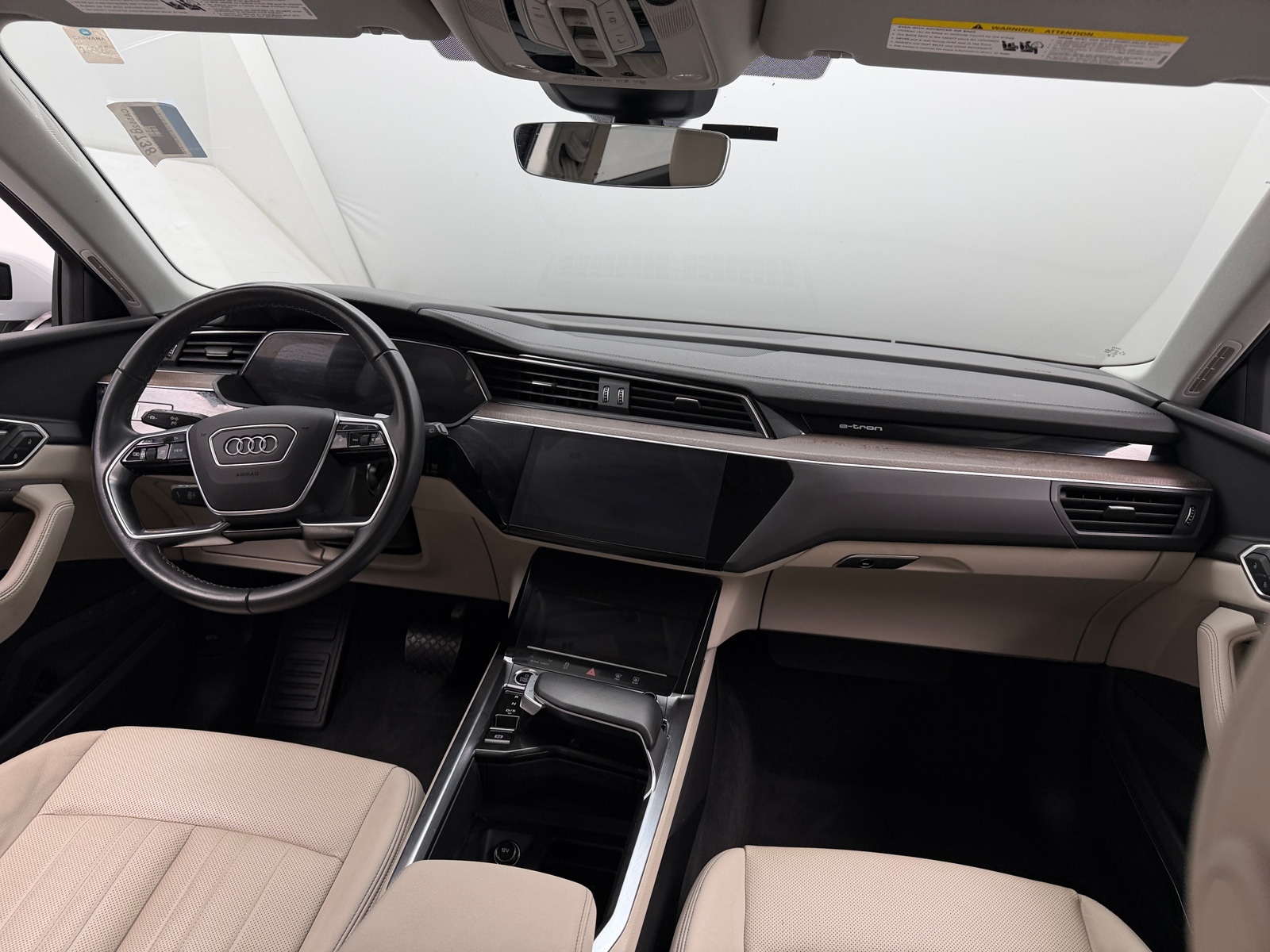 Thumbnail: 2024 Audi Q8 e-tron - 2