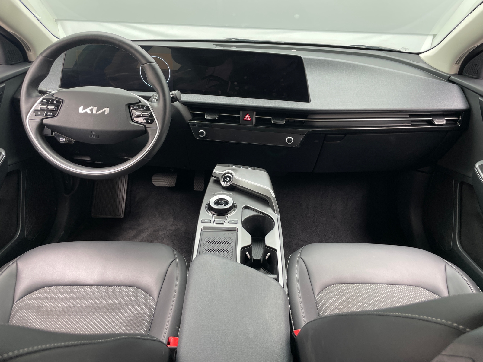 Thumbnail: 2024 Kia EV6 - 2