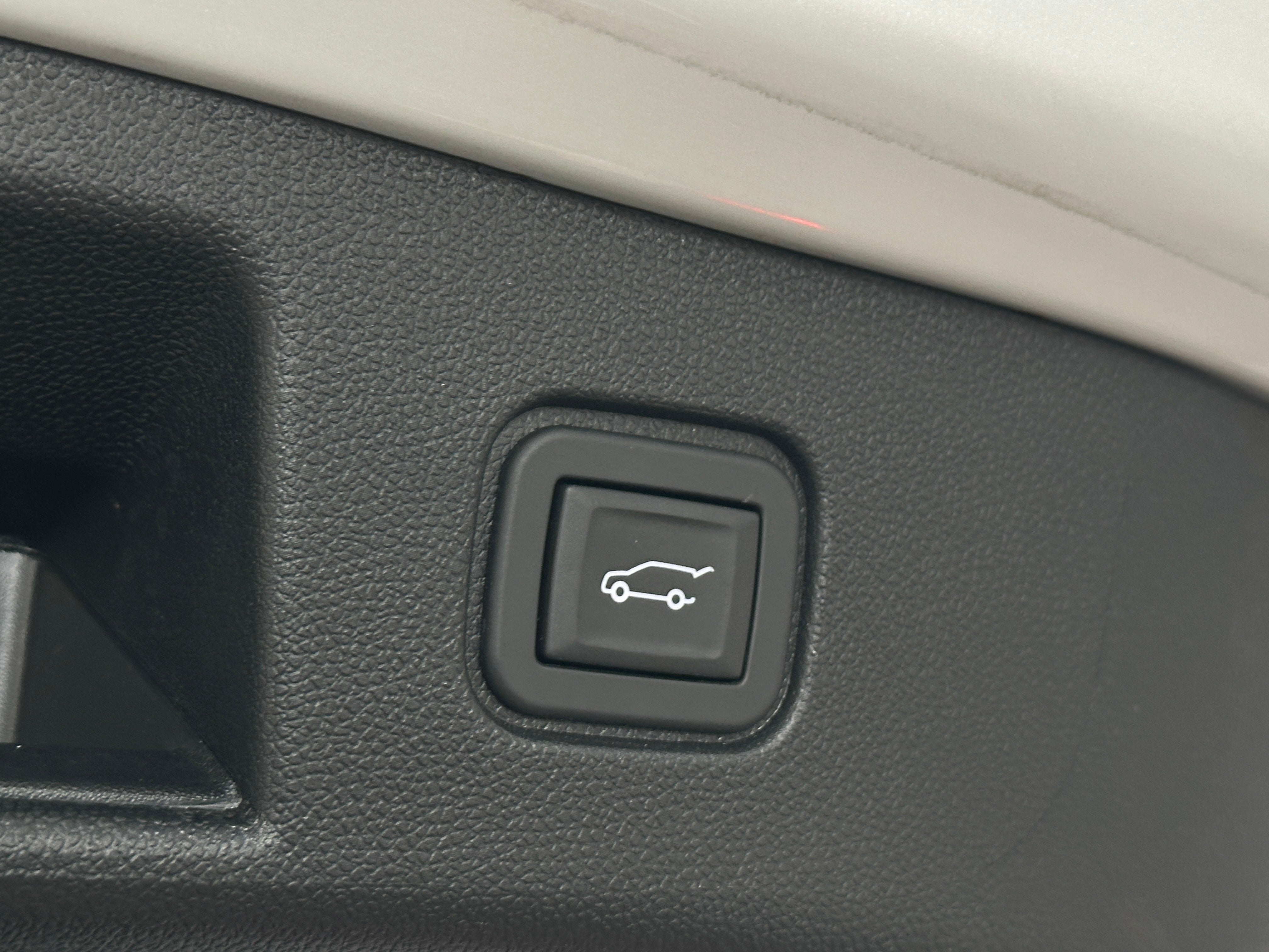 Used 2024 Chevrolet Blazer EV LT with VIN 3GNKDBRJ8RS210623 for sale in Oak Creek, WI