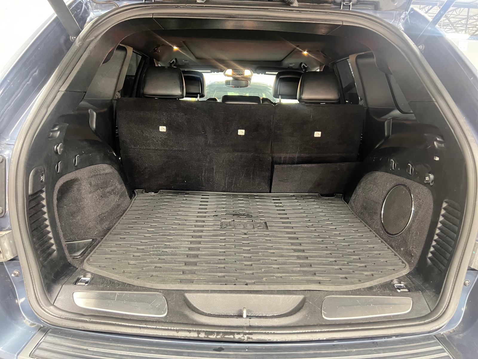 Thumbnail: 2019 Jeep Grand Cherokee - 6