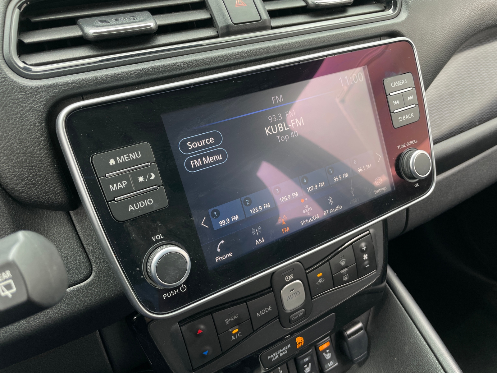 Thumbnail: 2025 Nissan Leaf - 4