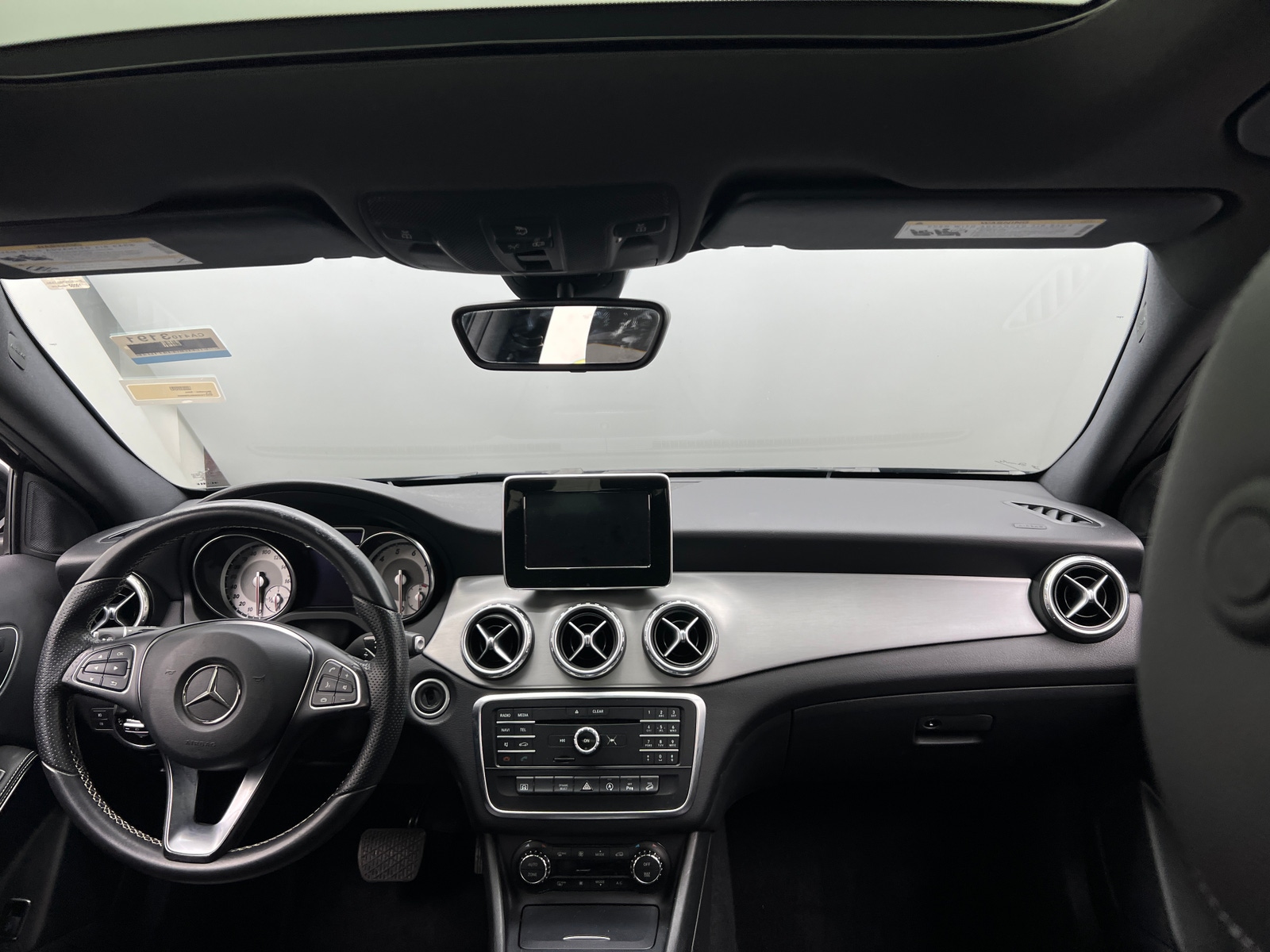 Thumbnail: 2017 Mercedes-Benz GLA - 2