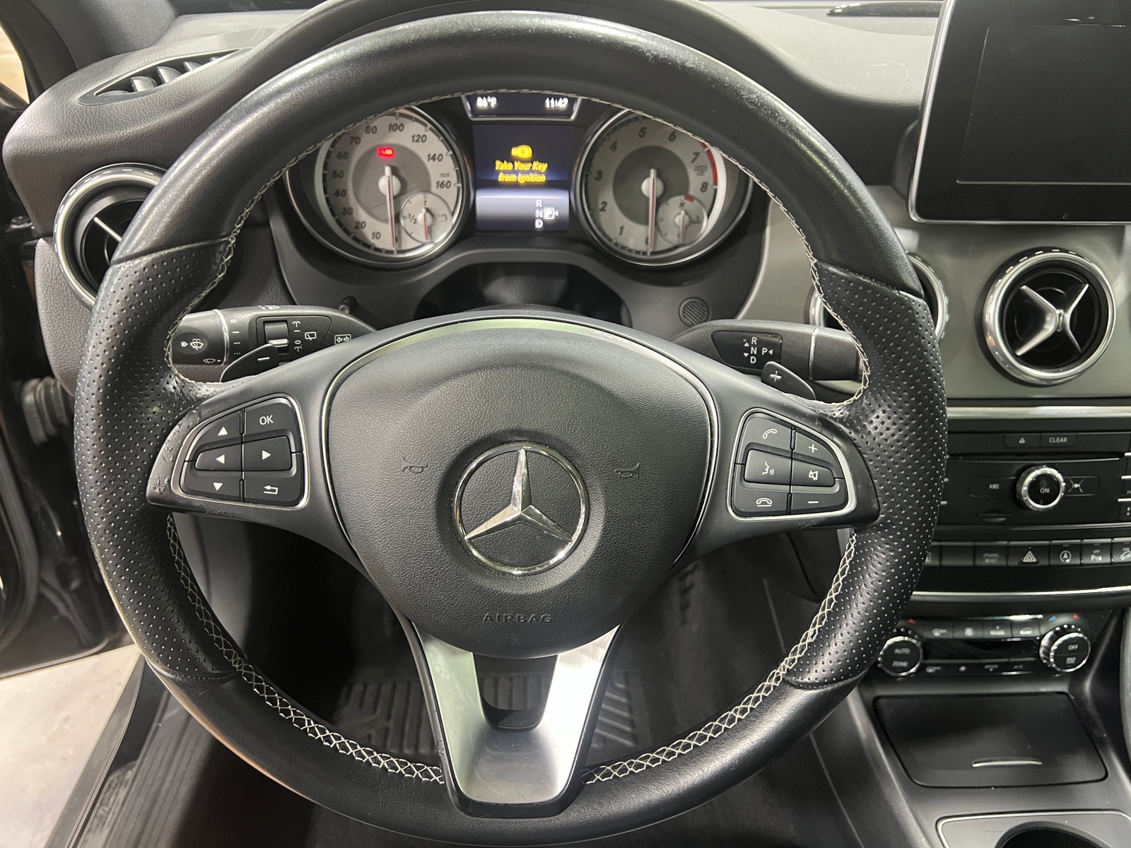Thumbnail: 2017 Mercedes-Benz GLA - 4
