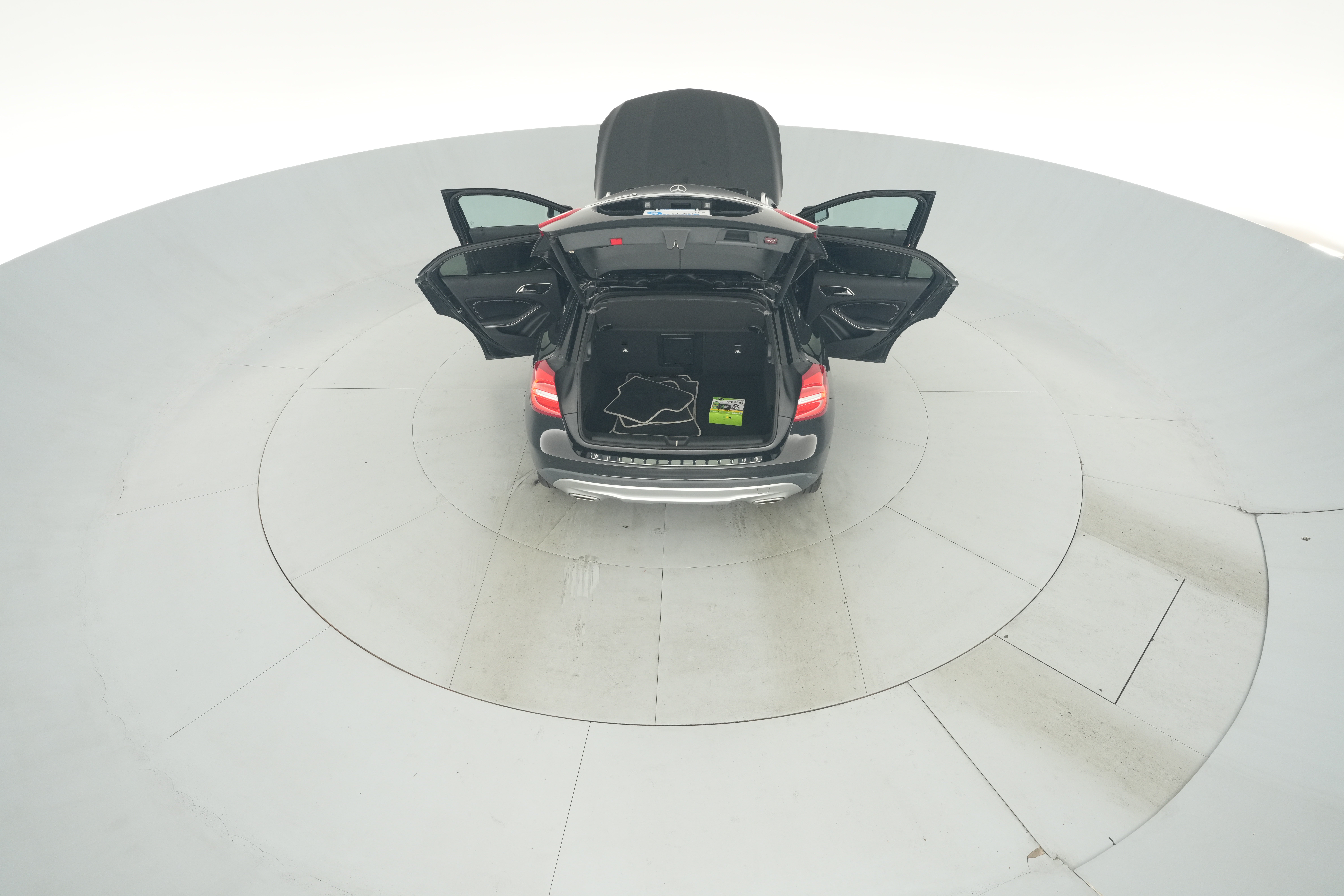 2017 Mercedes-Benz GLA-Class GLA250 - Photo 53