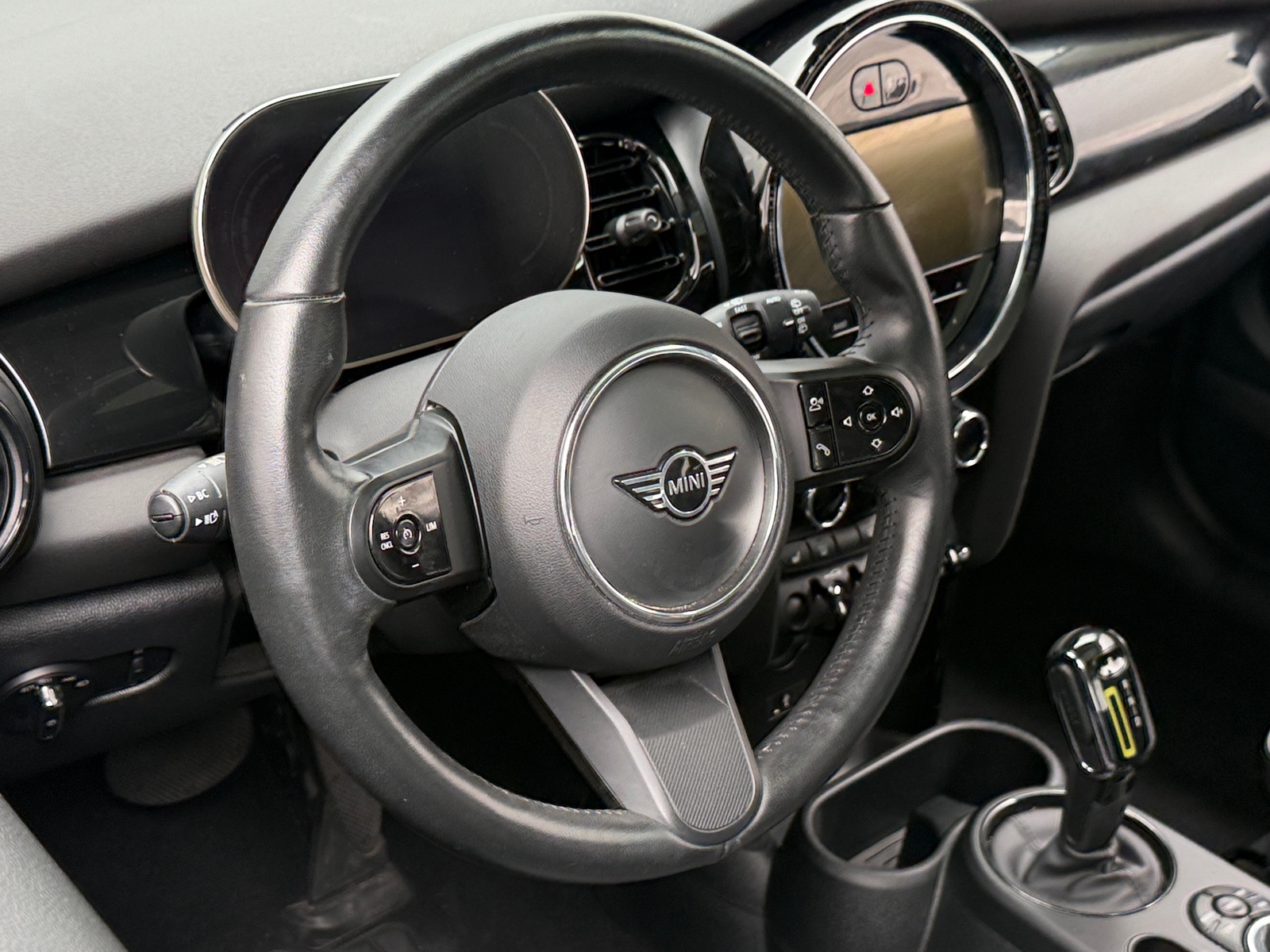 Thumbnail: 2024 MINI Cooper Hardtop - 4