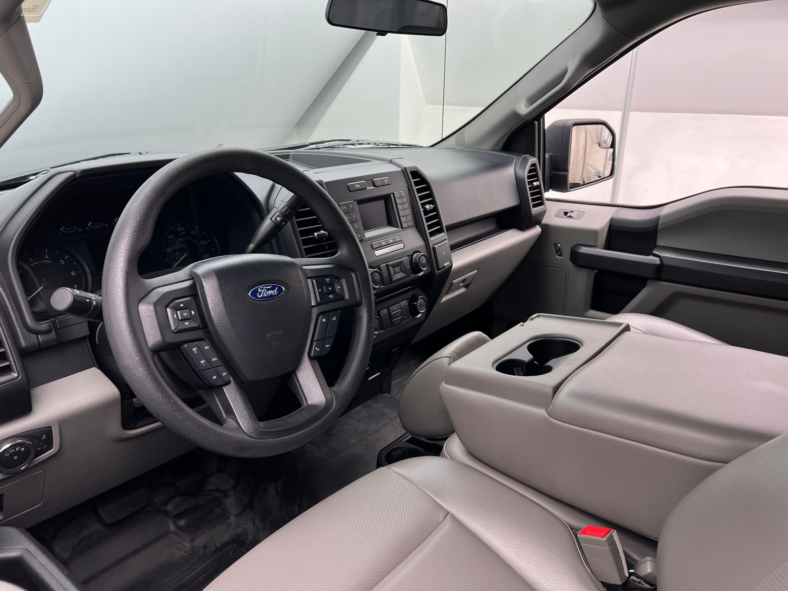 Thumbnail: 2018 Ford Econoline - 3