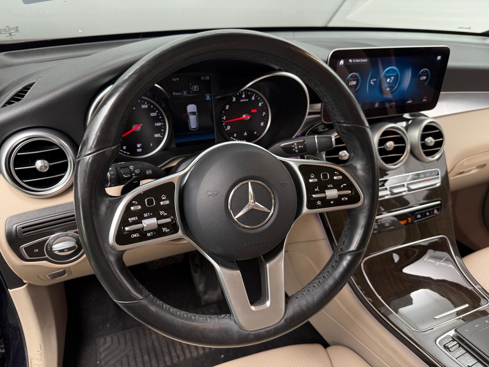 Thumbnail: 2021 Mercedes-Benz GLC - 4