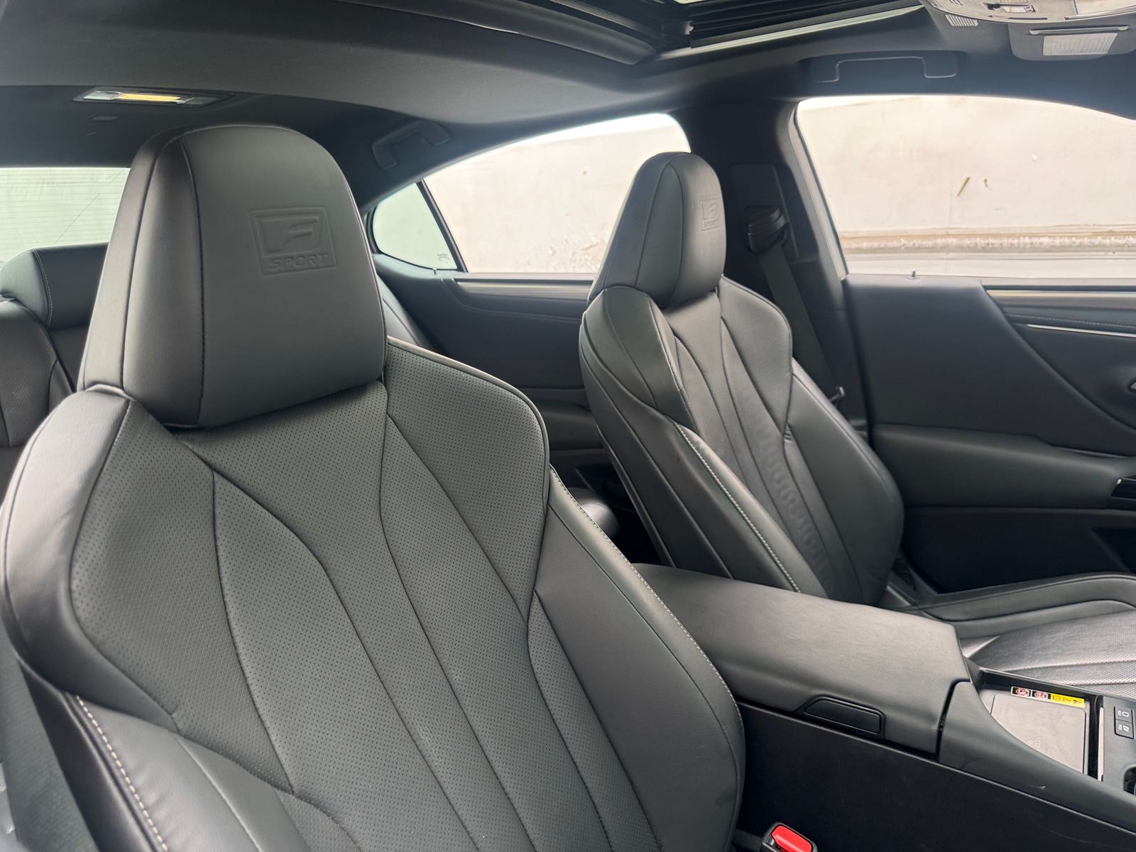 Thumbnail: 2024 Lexus ES - 2