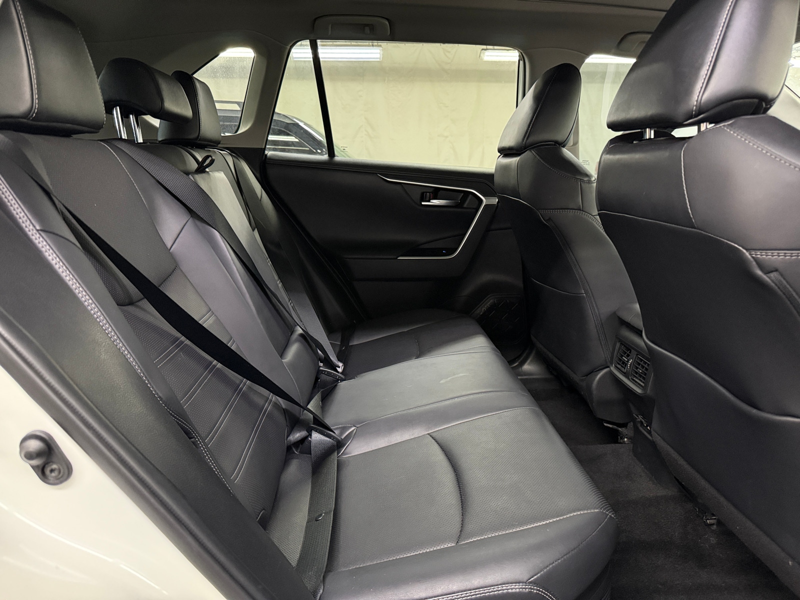Thumbnail: 2021 Toyota RAV4 - 6