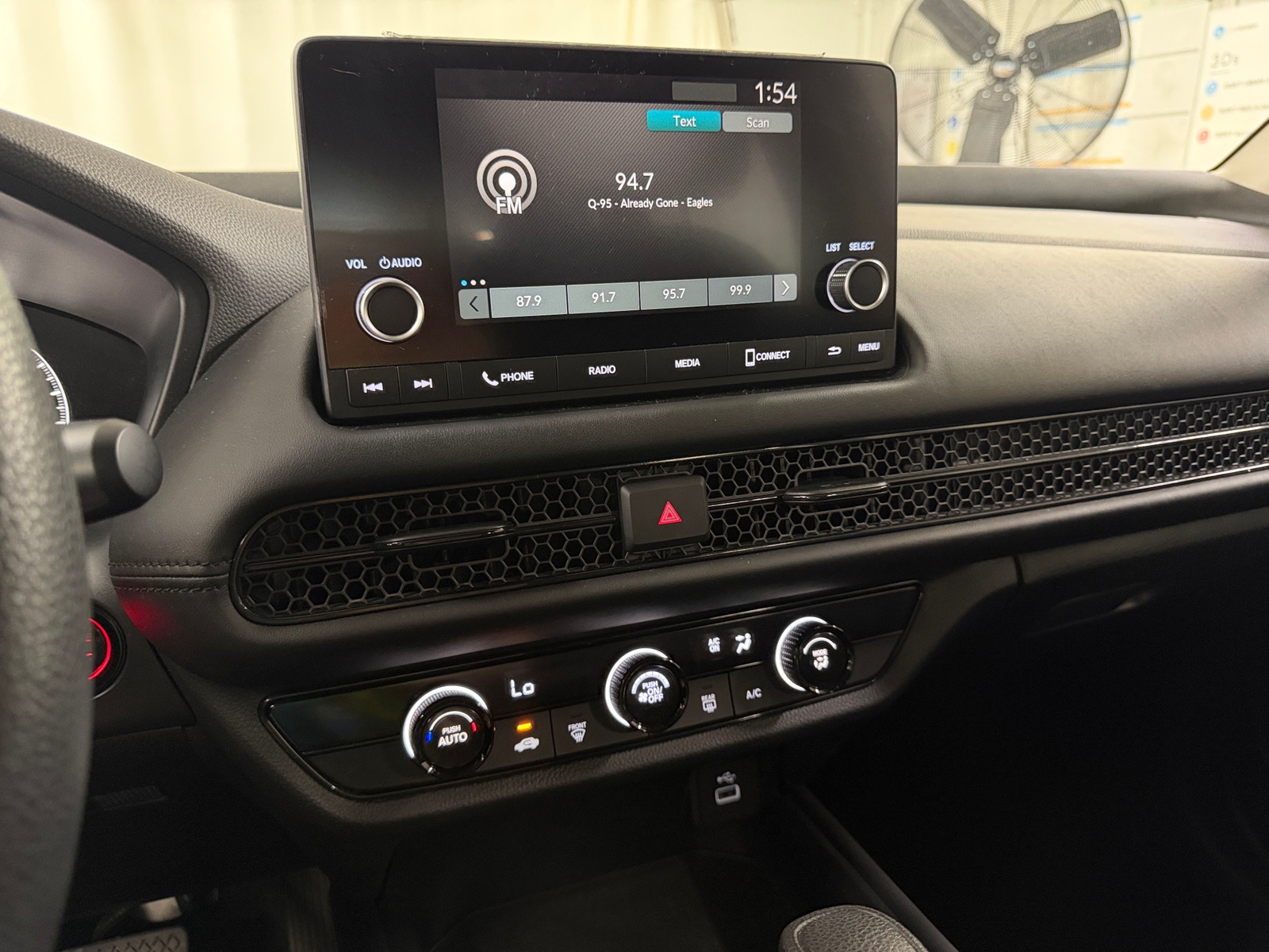 Thumbnail: 2025 Honda HR-V - 4