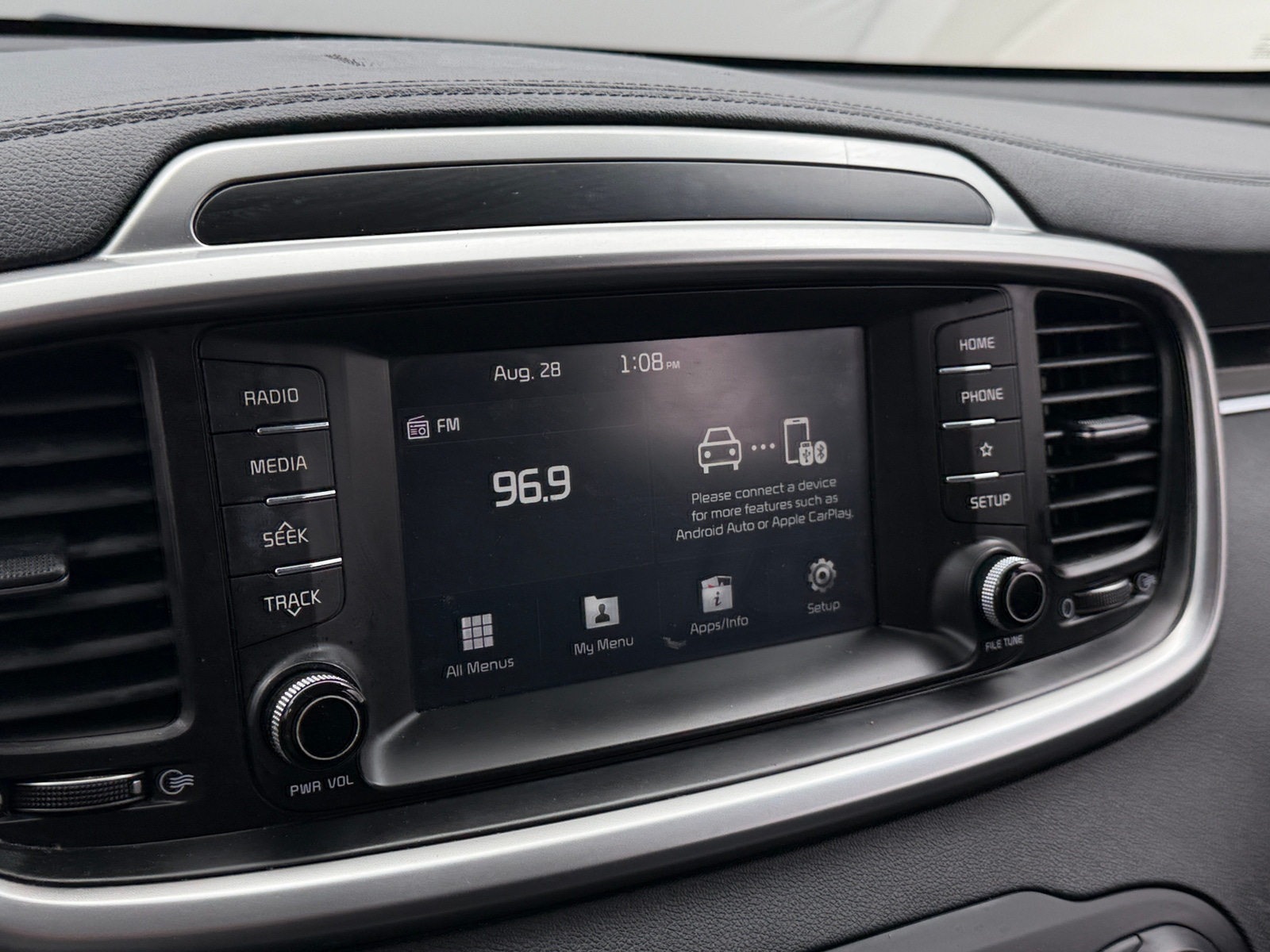 Thumbnail: 2019 Kia Sorento - 4