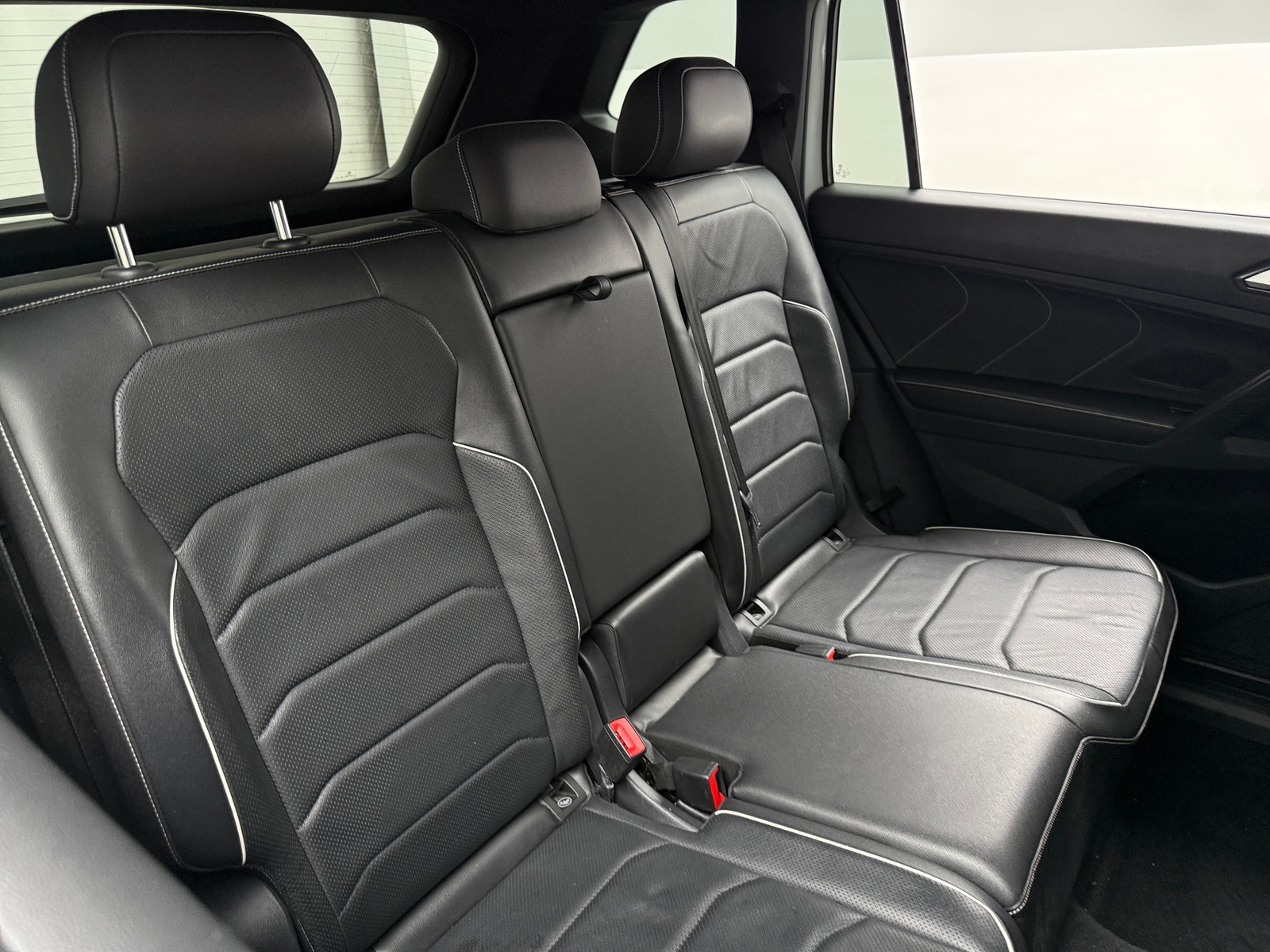 Thumbnail: 2022 Volkswagen Tiguan - 6