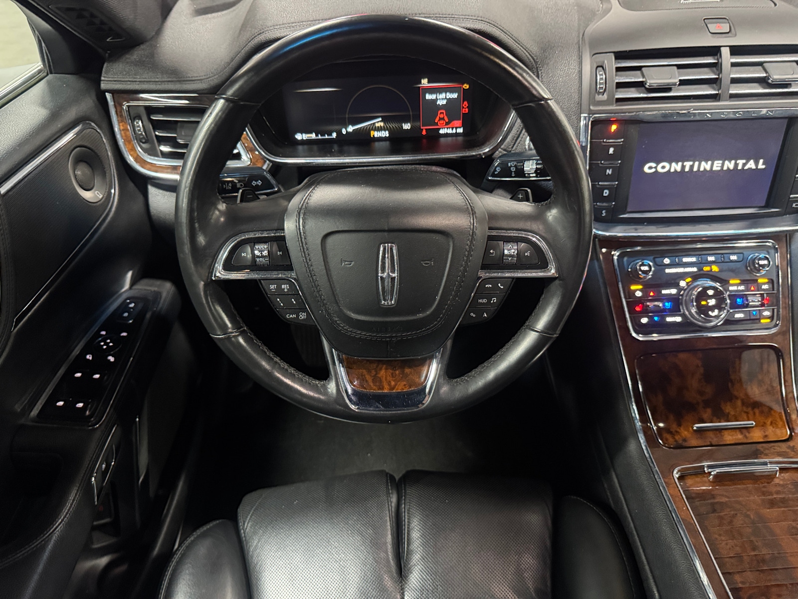Thumbnail: 2020 Lincoln Continental - 4