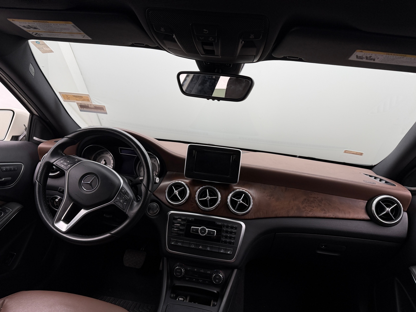 Thumbnail: 2015 Mercedes-Benz GLA - 2