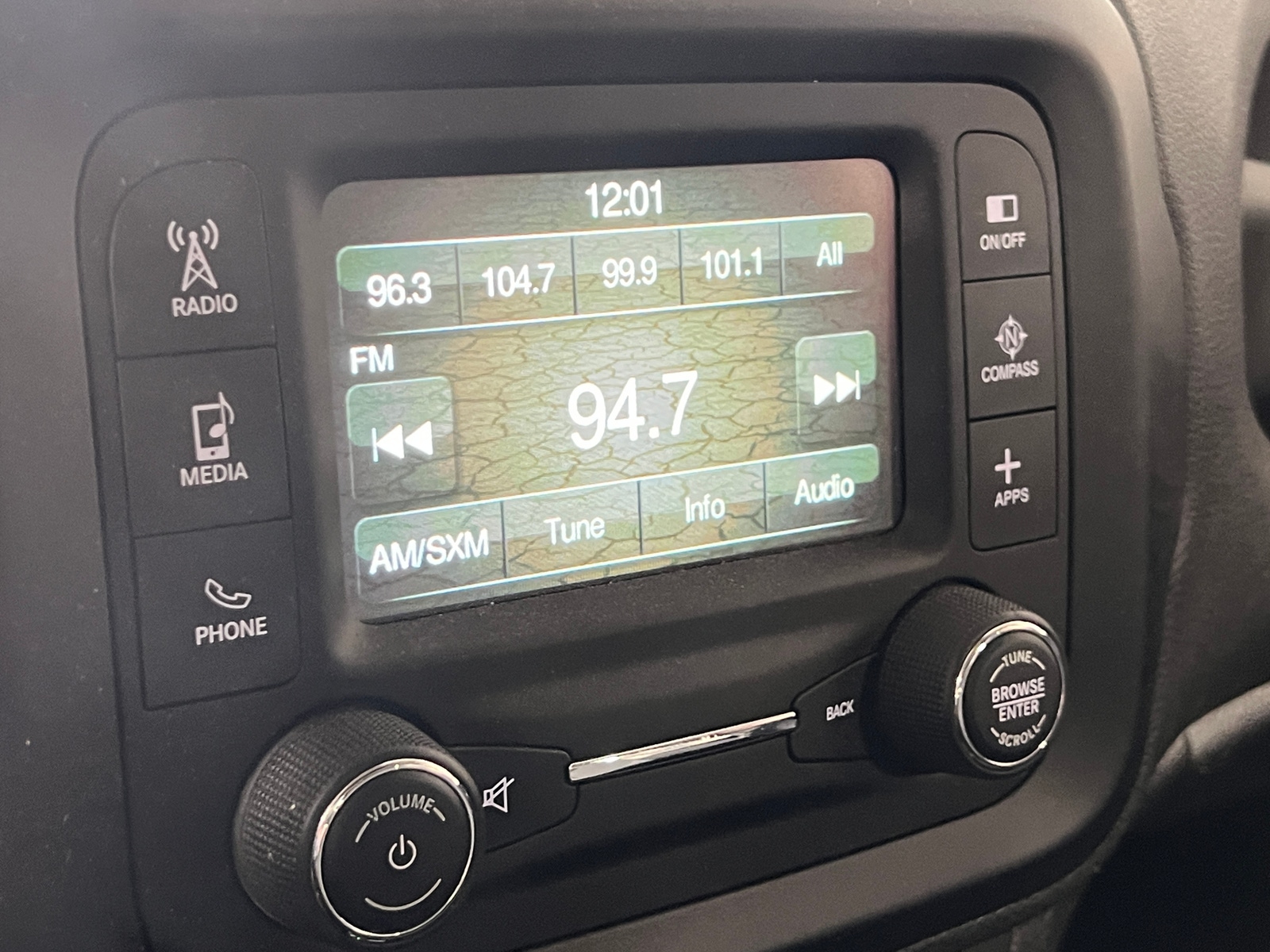 Thumbnail: 2017 Jeep Renegade - 4