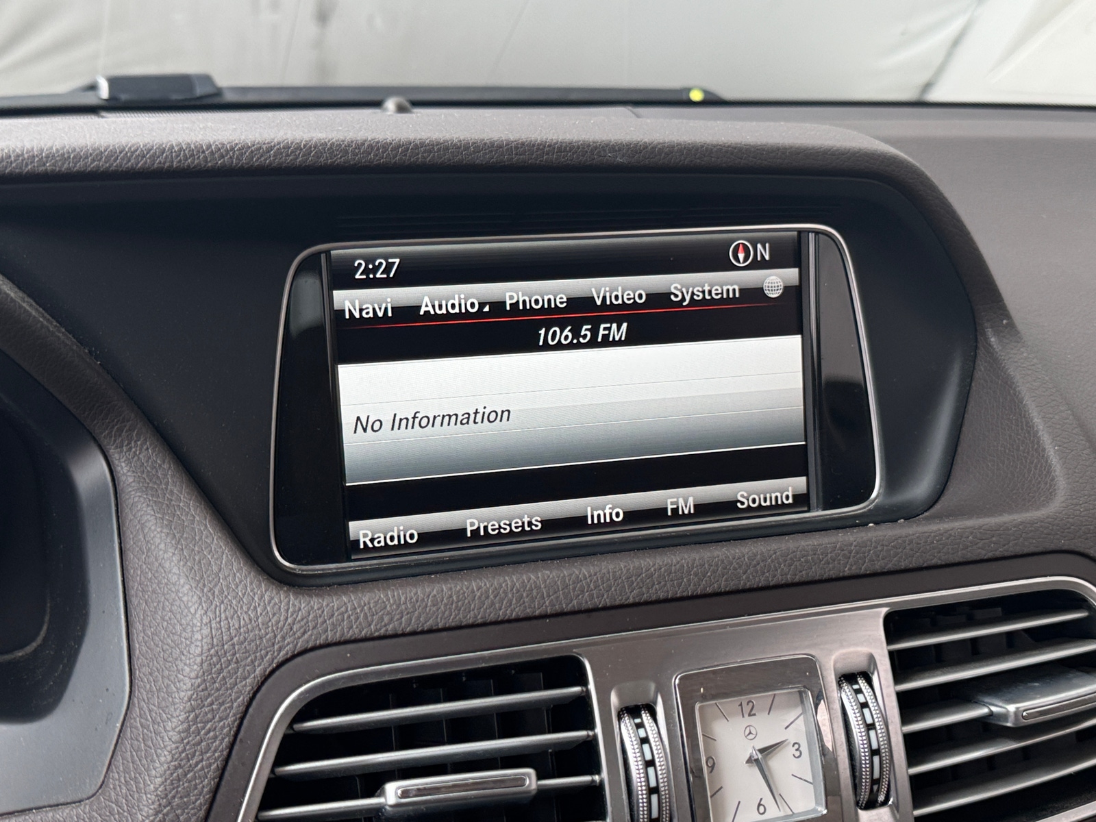 Thumbnail: 2014 Mercedes-Benz E-Class - 3