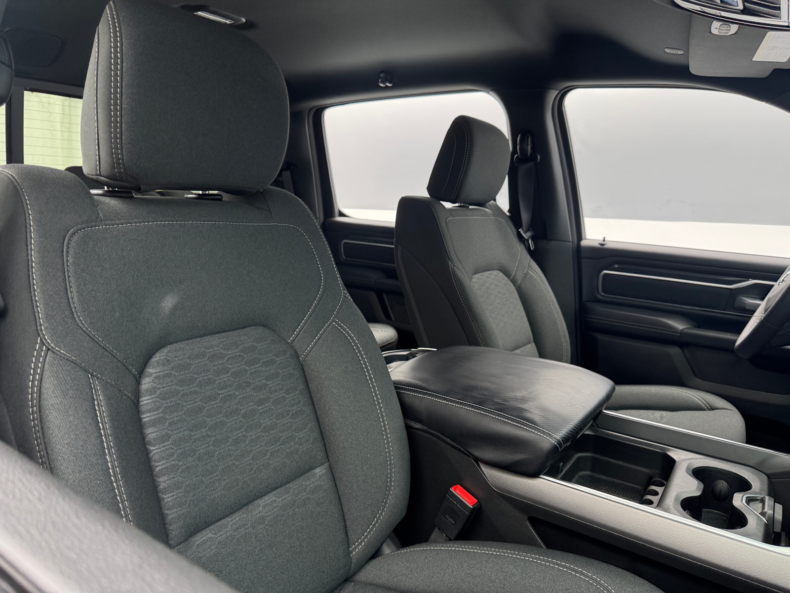 Thumbnail: 2025 RAM 1500 - 2