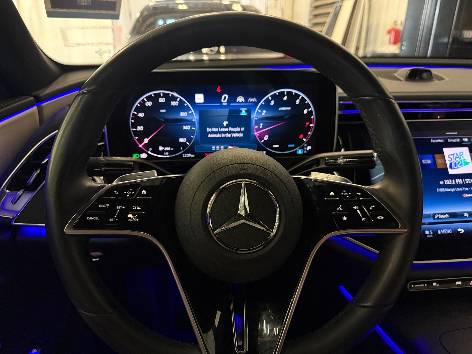 Thumbnail: 2025 Mercedes-Benz E-Class - 4