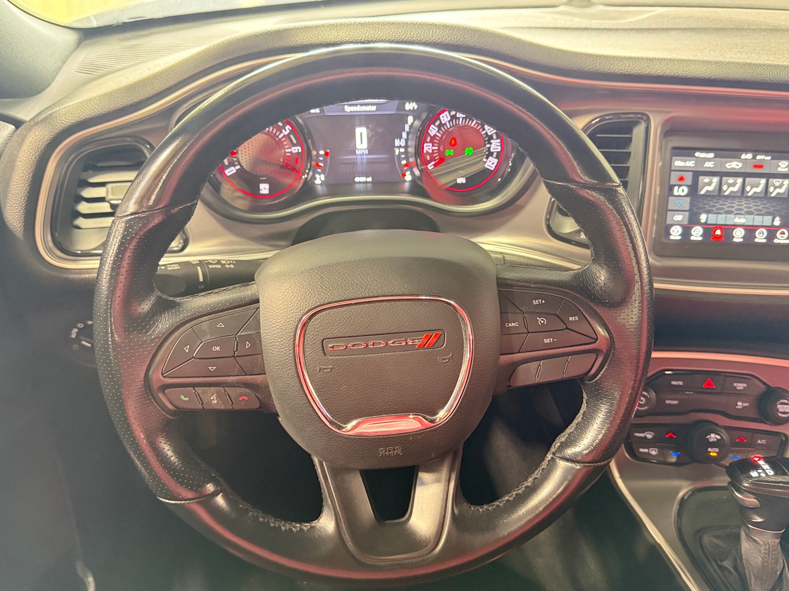 Thumbnail: 2019 Dodge Challenger - 4