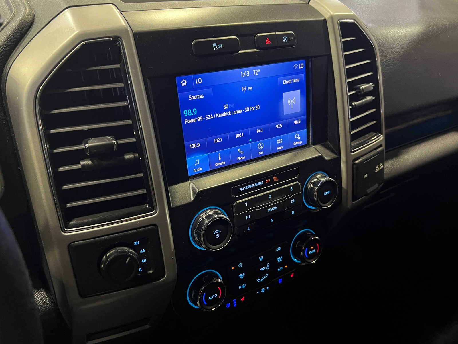 Thumbnail: 2019 Ford Econoline - 3