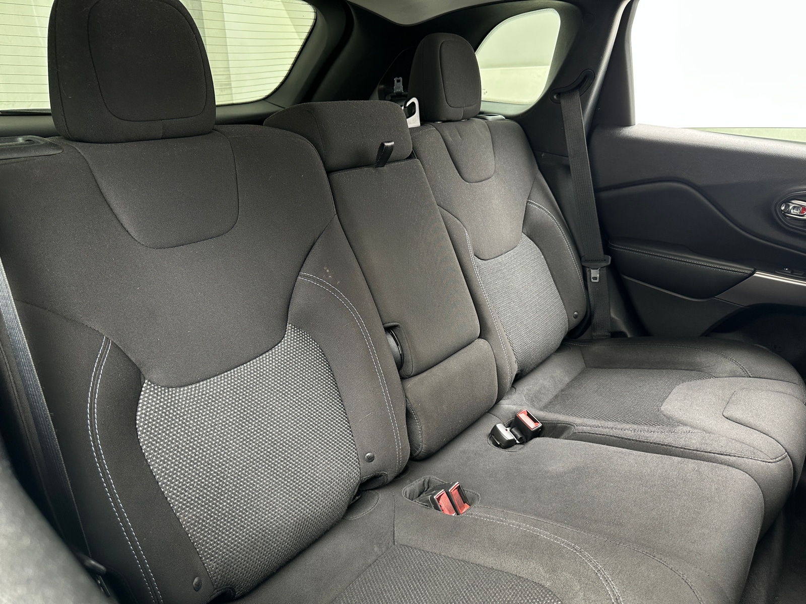 Thumbnail: 2019 Jeep Cherokee - 5