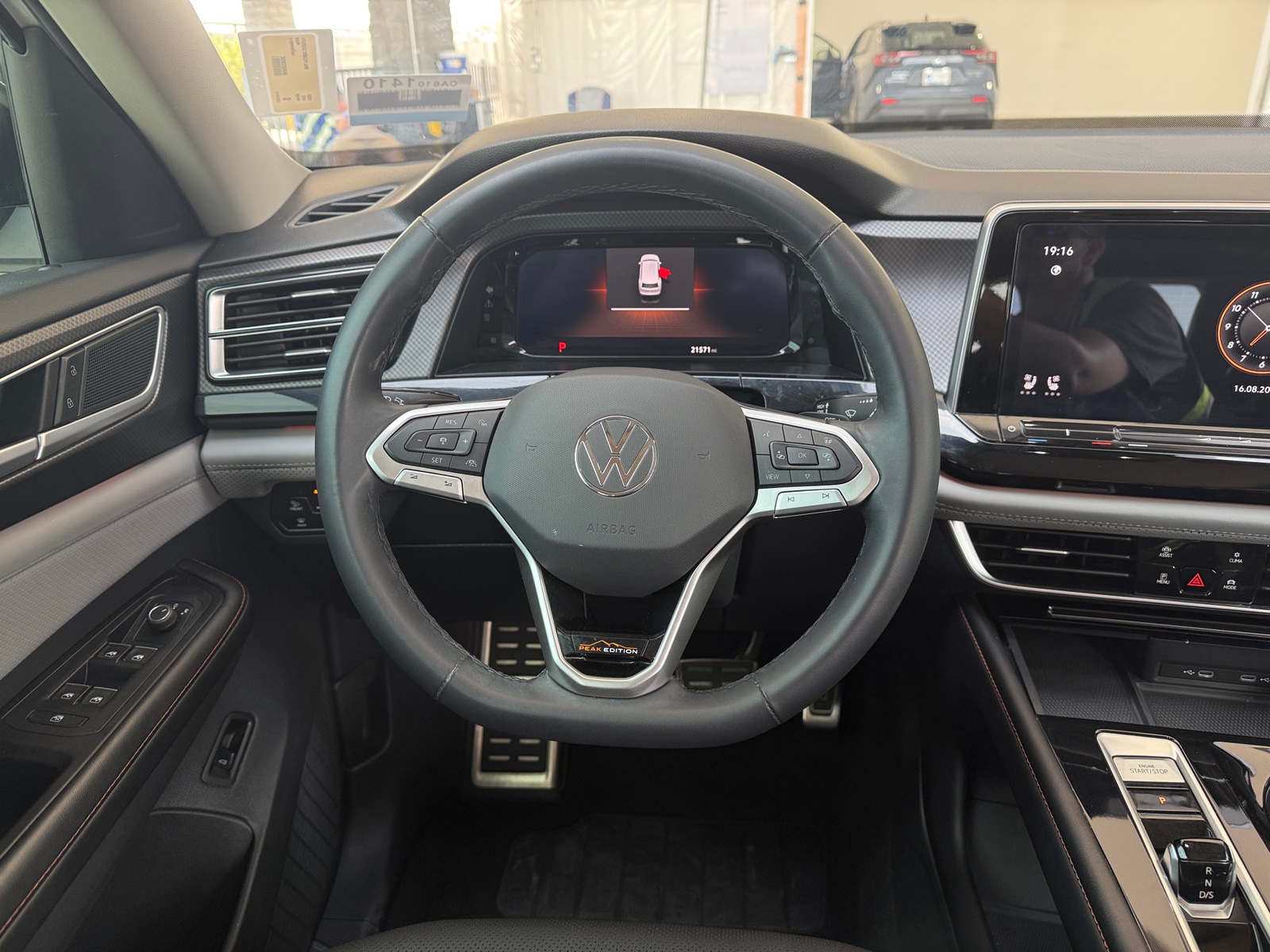 Thumbnail: 2024 Volkswagen Atlas - 4