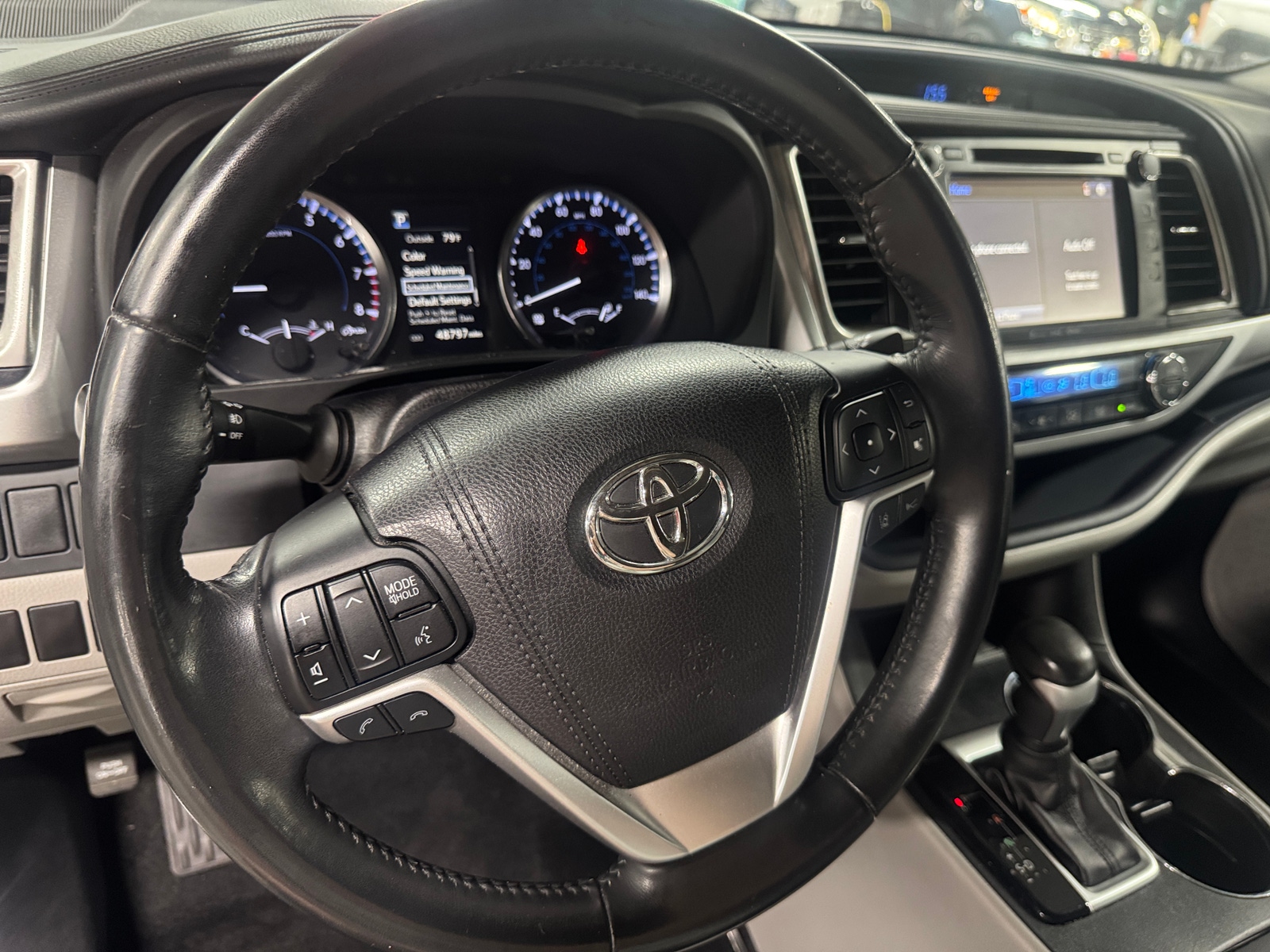 Thumbnail: 2017 Toyota Highlander - 5