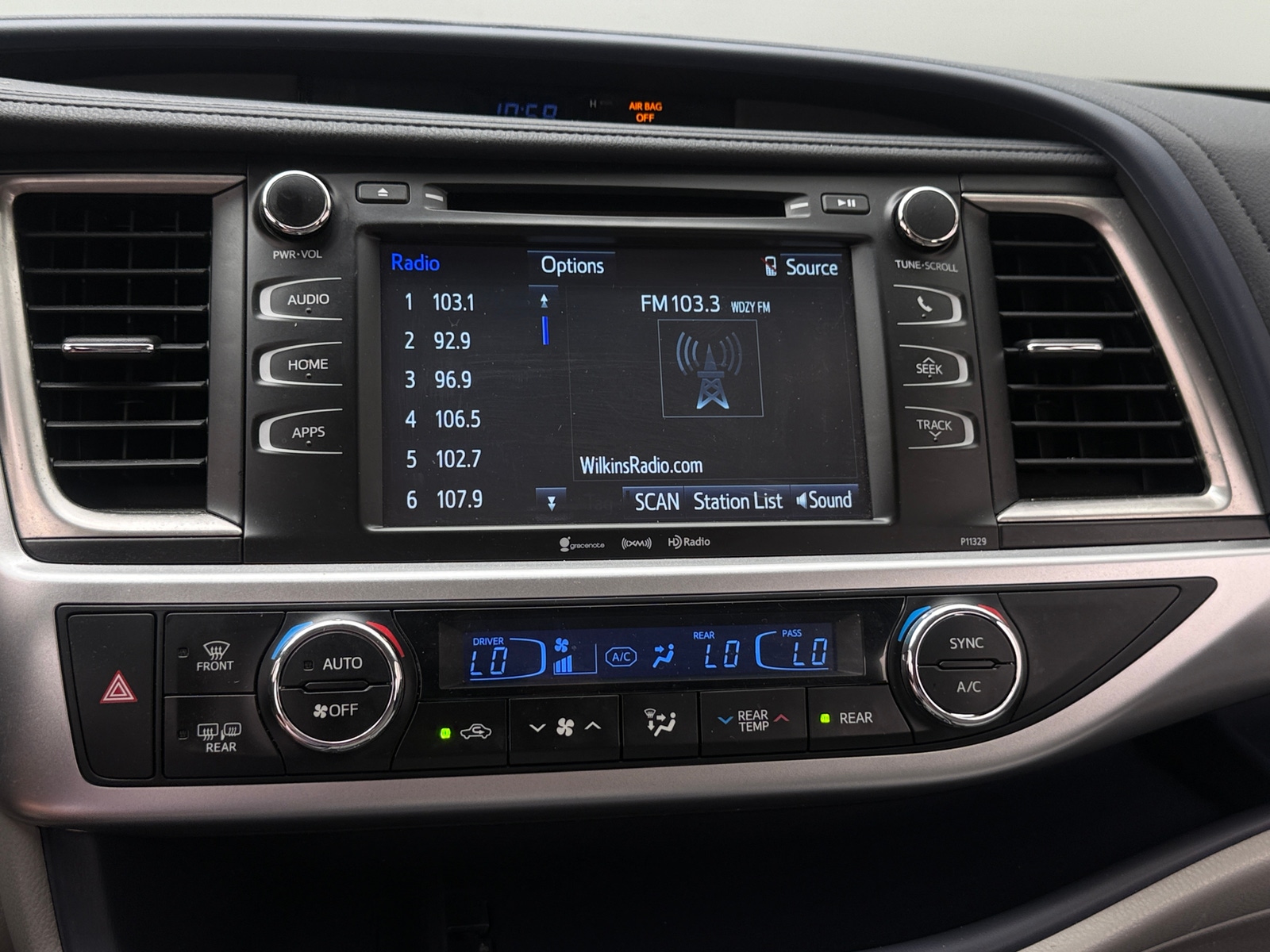 Thumbnail: 2017 Toyota Highlander - 4