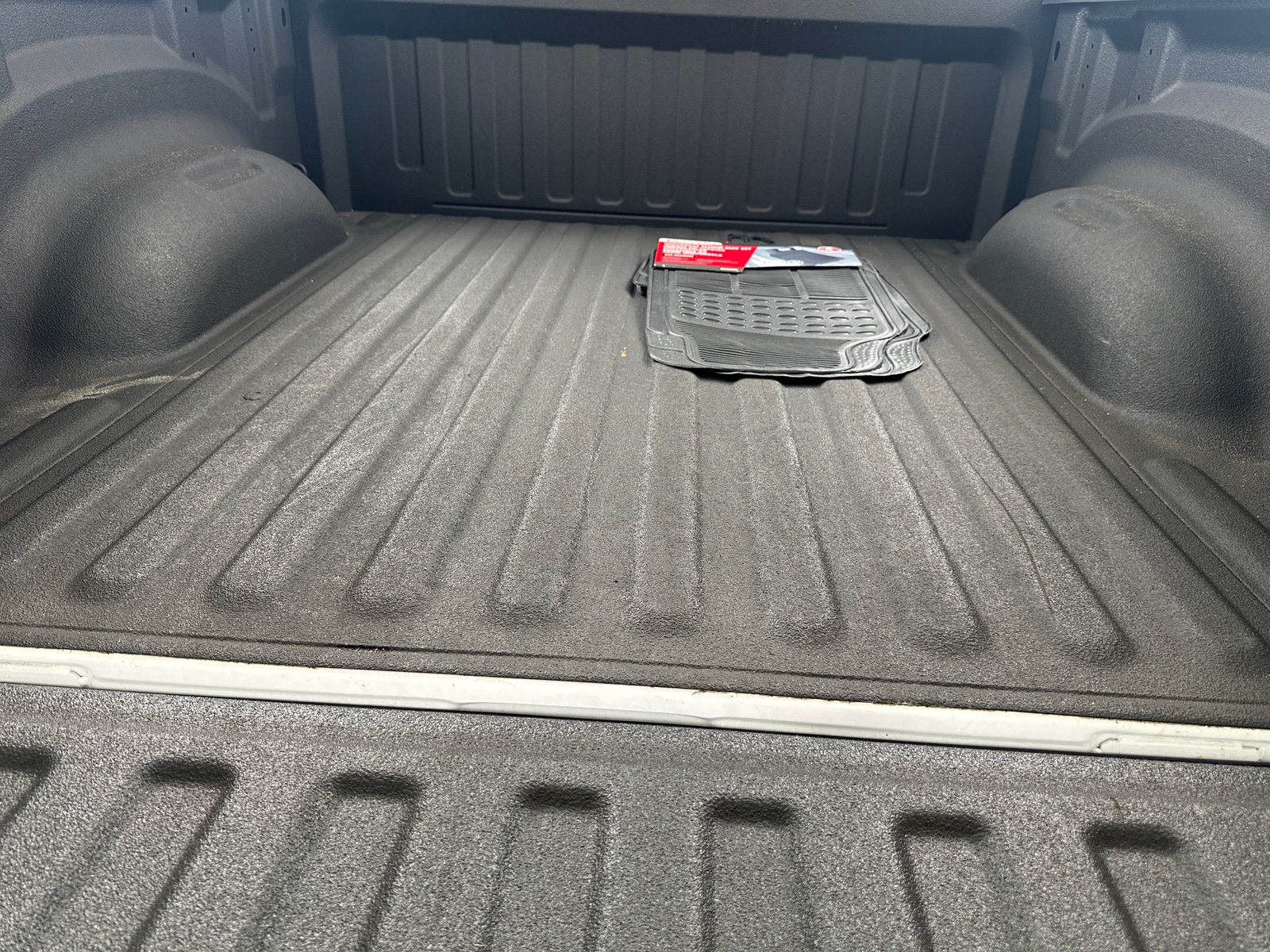 Thumbnail: 2026 RAM 1500 - 6