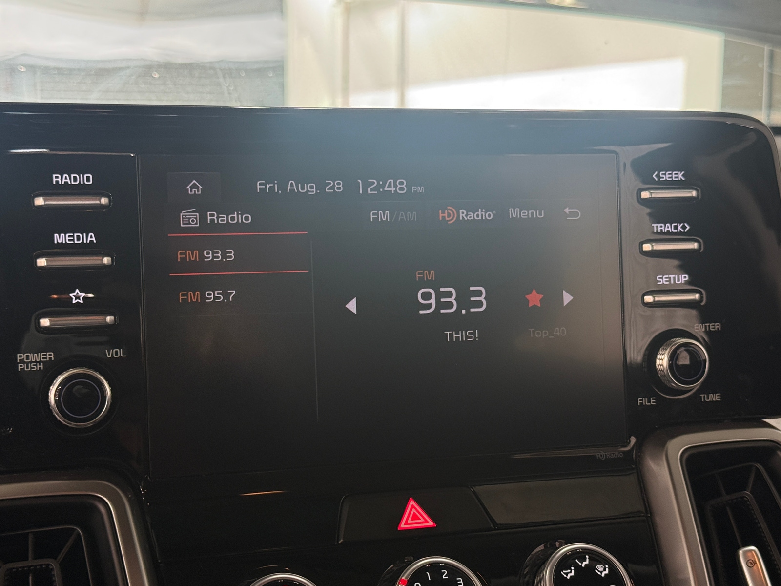 Thumbnail: 2023 Kia Sorento - 4