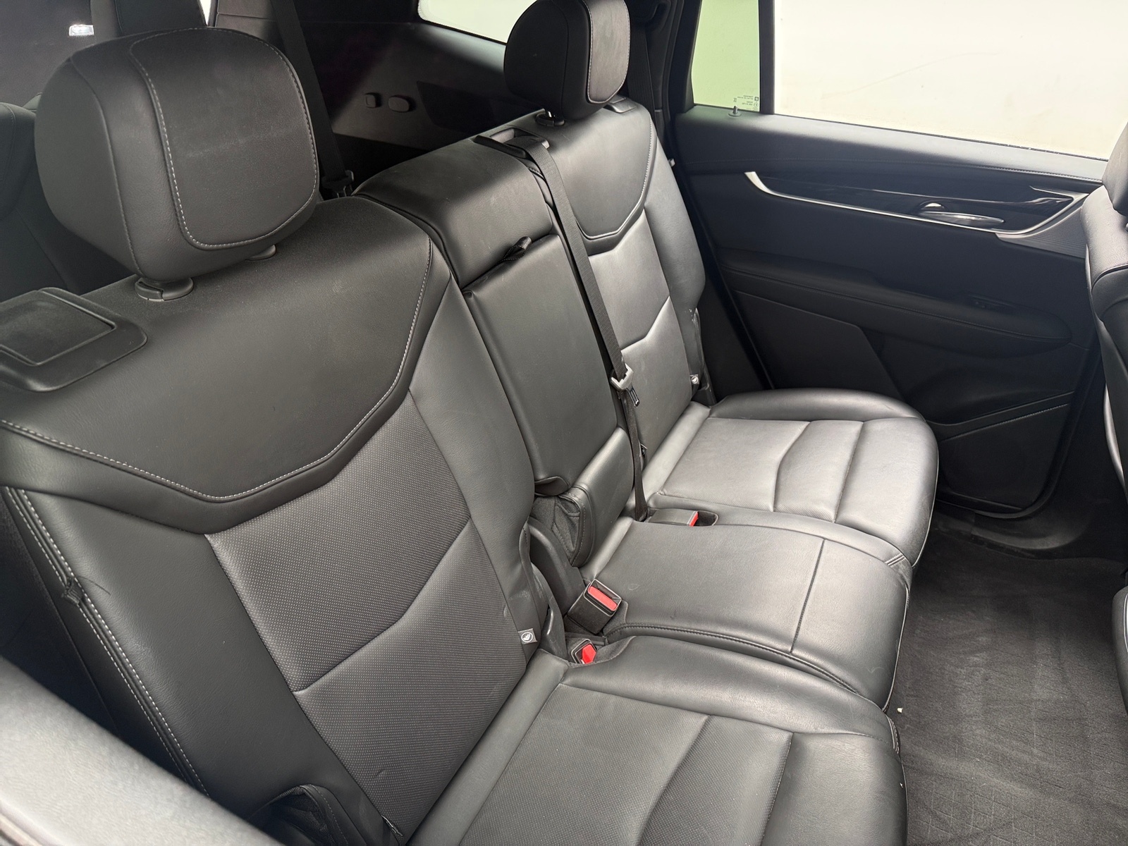 Thumbnail: 2024 Cadillac XT6 - 4