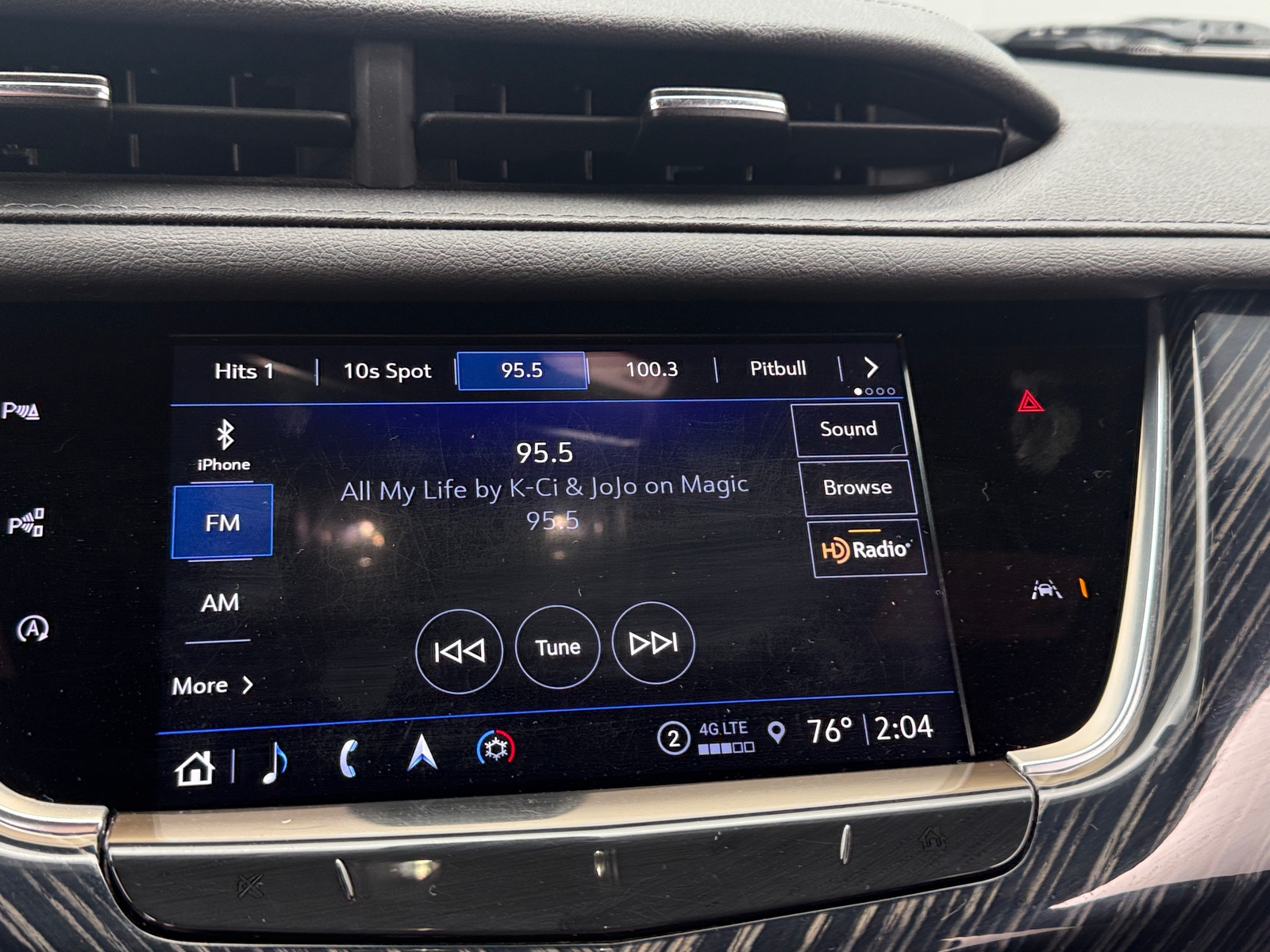Thumbnail: 2024 Cadillac XT6 - 3