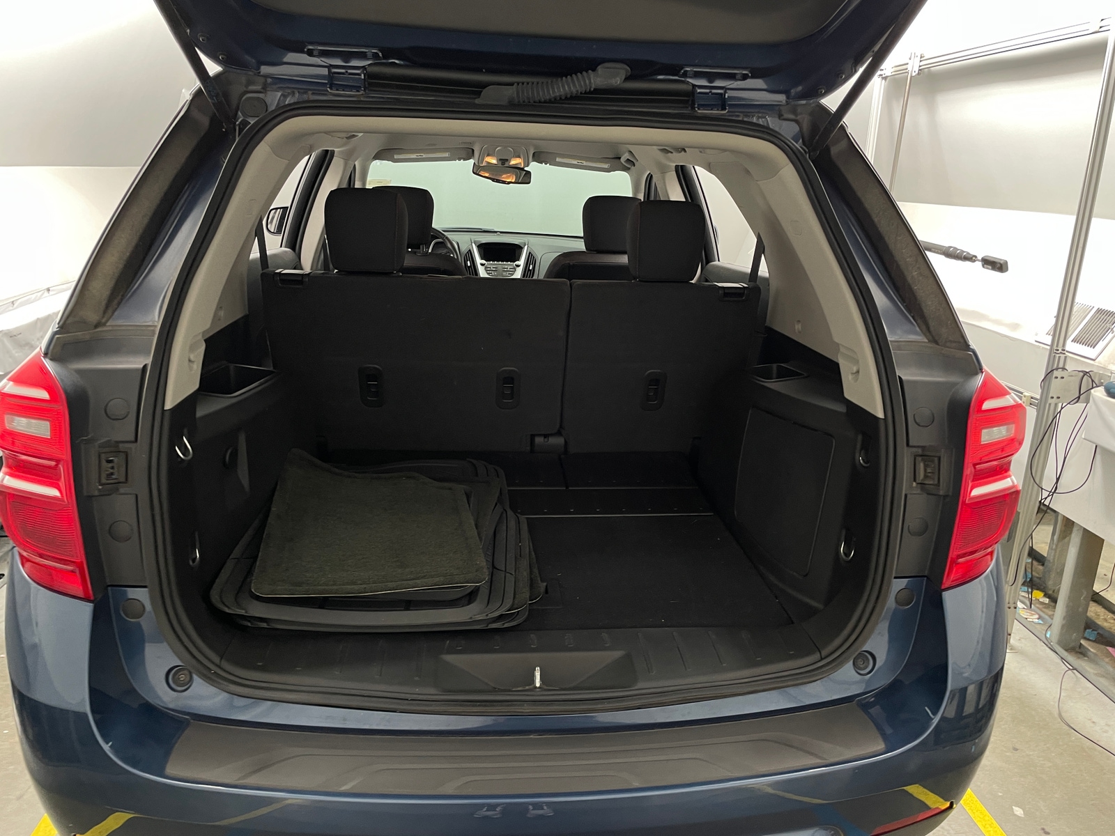Thumbnail: 2017 Chevrolet Equinox - 6