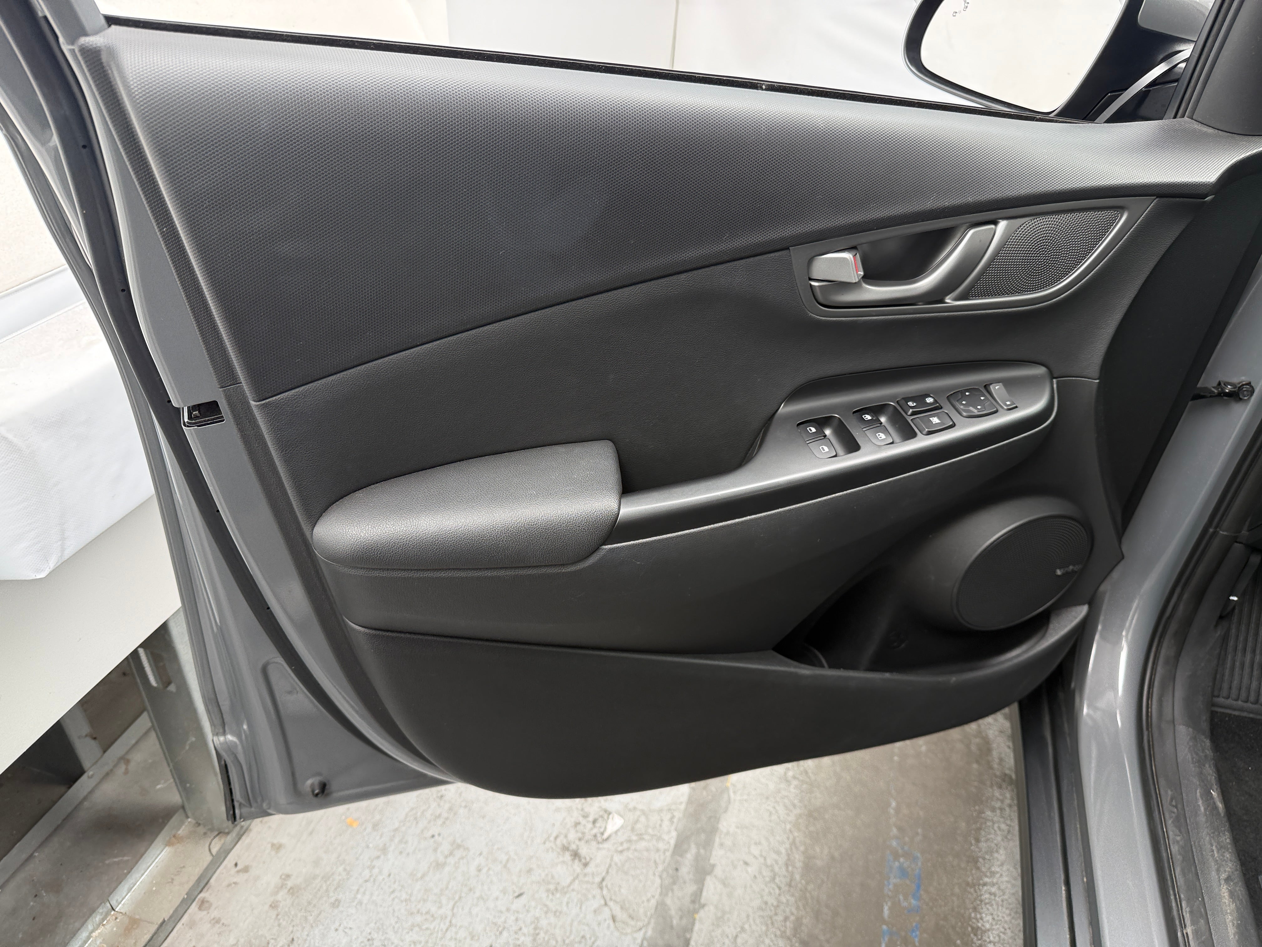 Used 2020 Hyundai Kona EV Ultimate with VIN KM8K53AG5LU065149 for sale in Oak Creek, WI