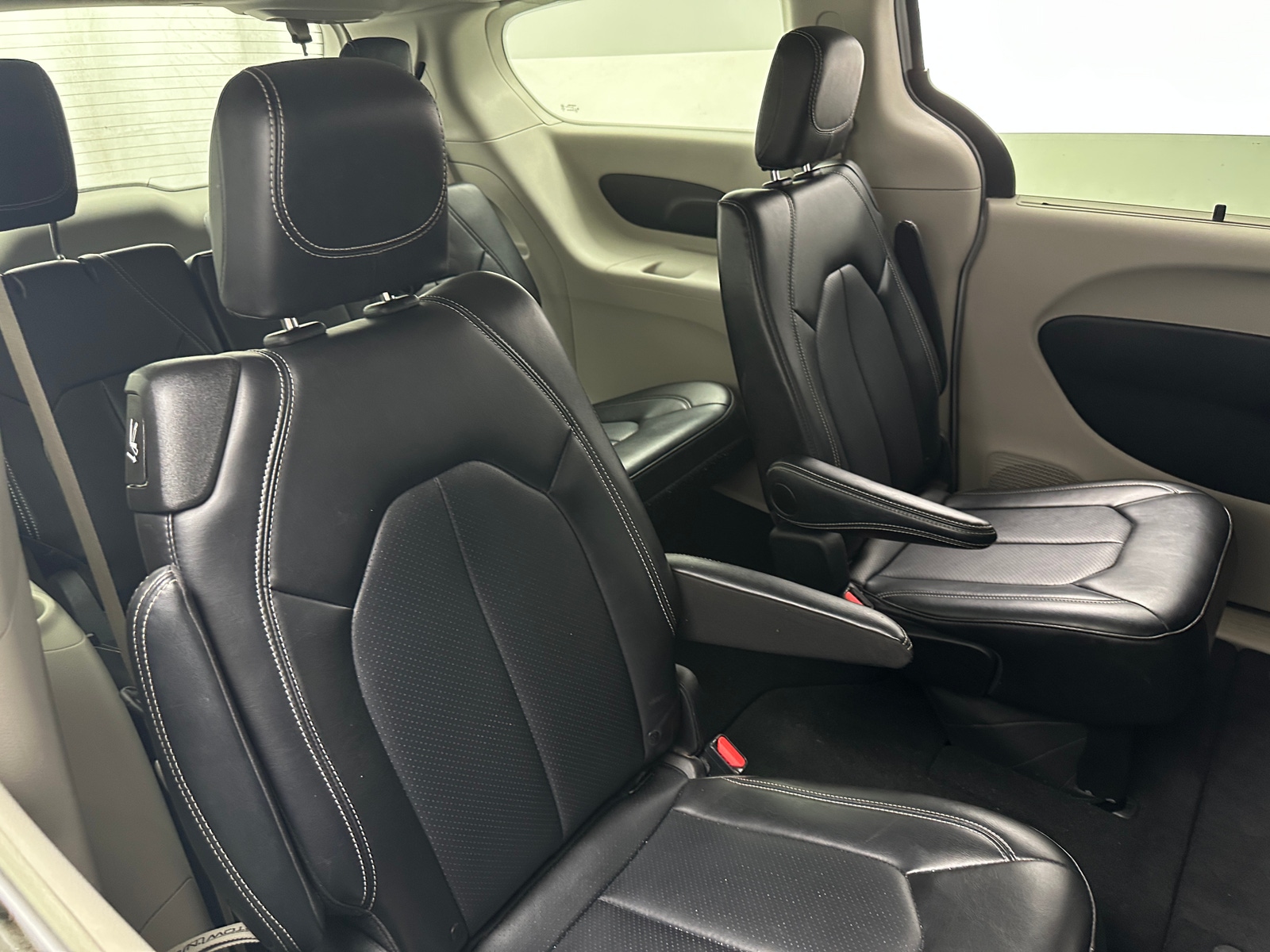 Thumbnail: 2024 Chrysler Pacifica - 4