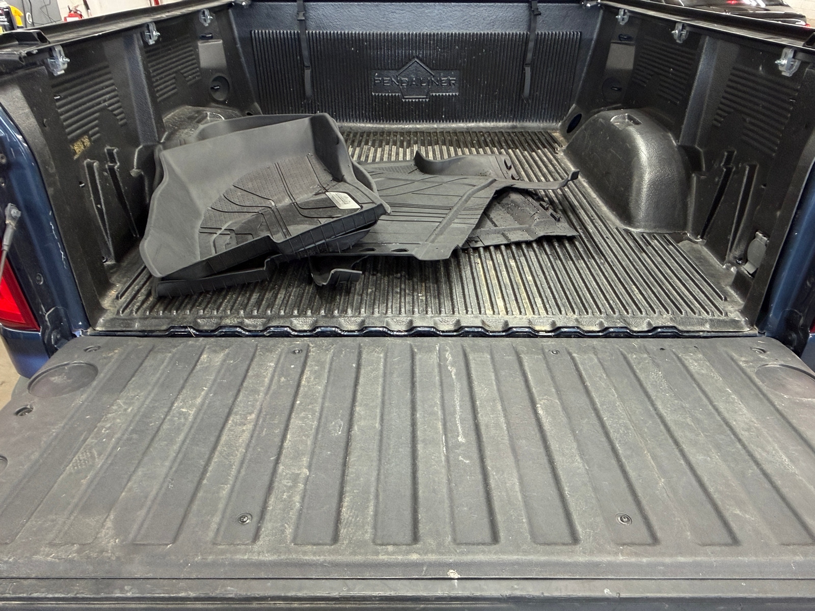 Thumbnail: 2020 Chevrolet Silverado 1500 - 6