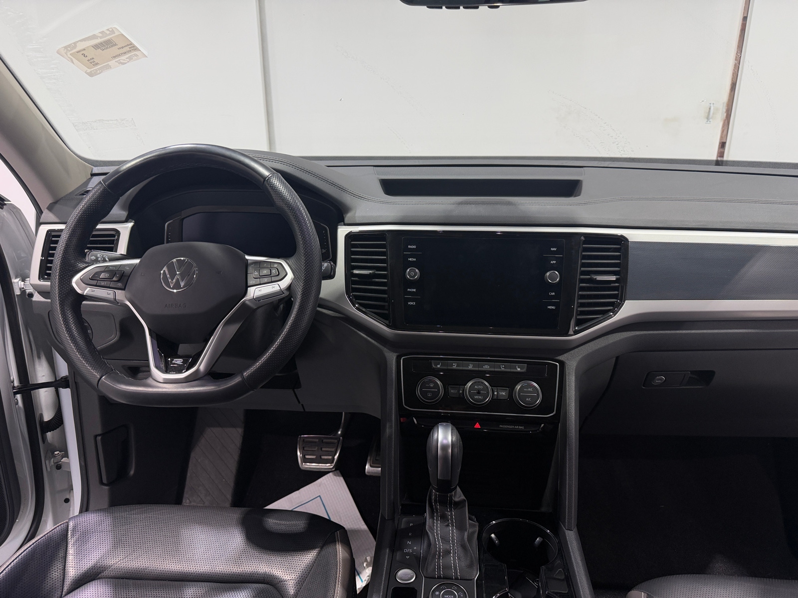 Thumbnail: 2023 Volkswagen Atlas - 2