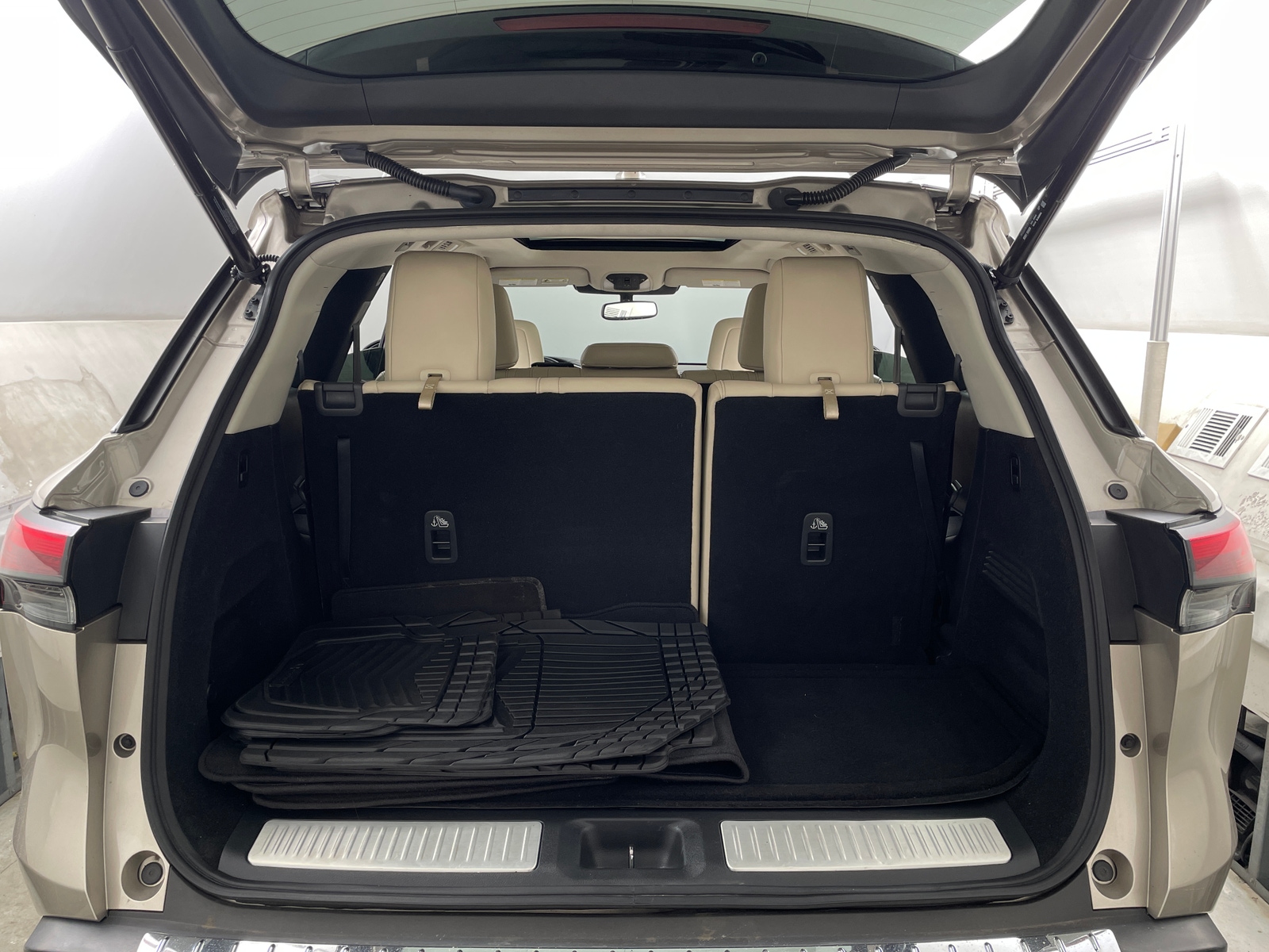 Thumbnail: 2022 INFINITI QX60 - 5