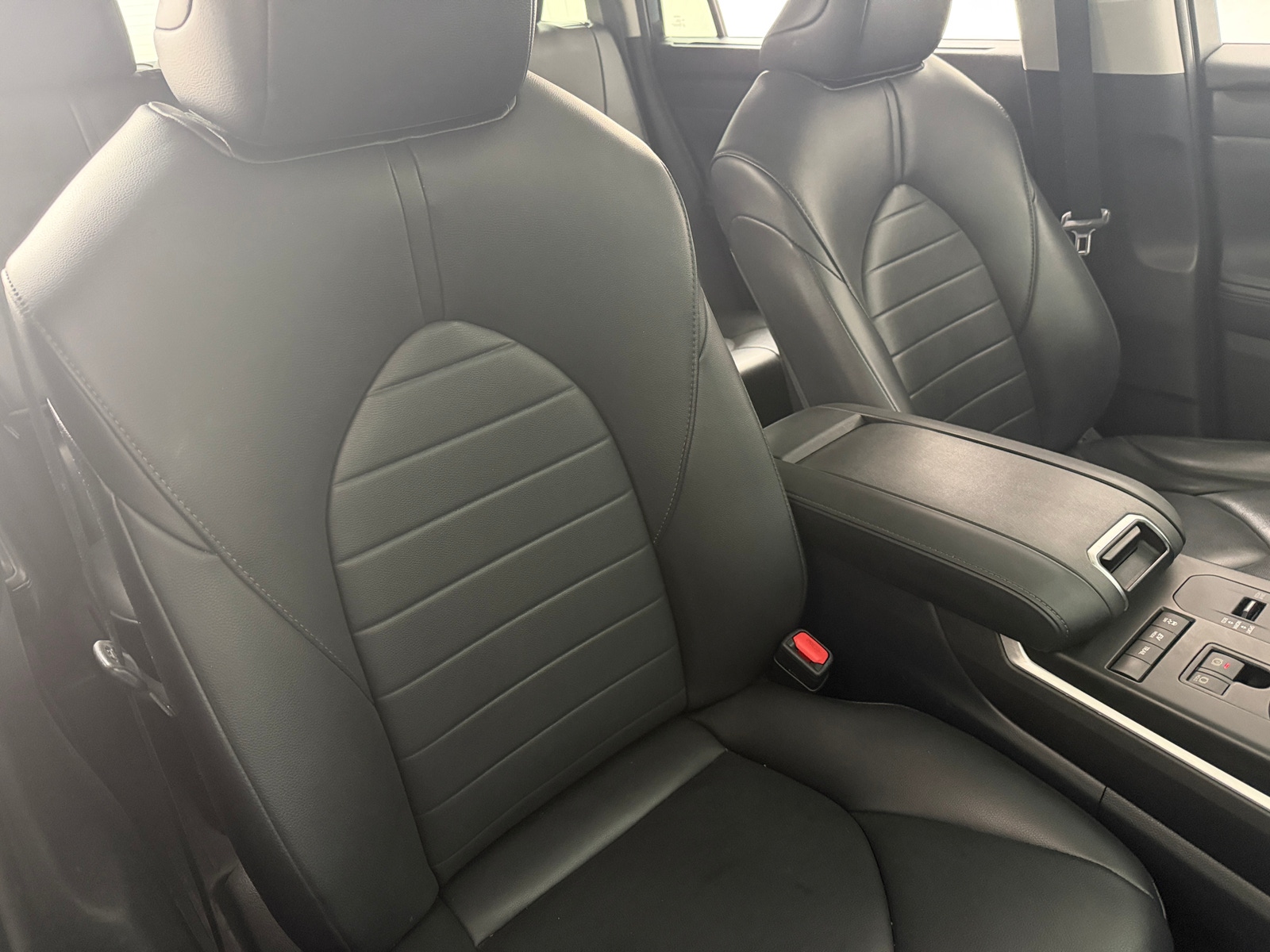 Thumbnail: 2020 Toyota Highlander - 2