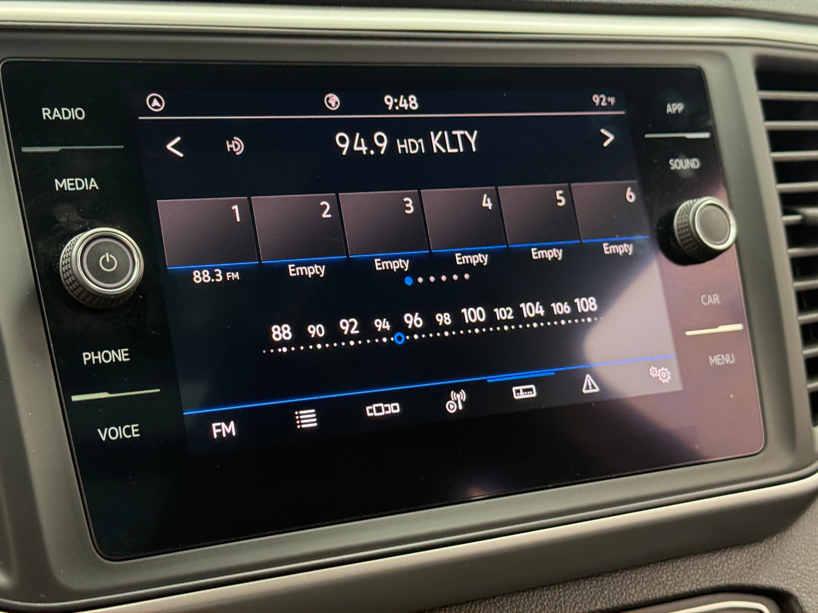 Thumbnail: 2021 Volkswagen Atlas - 4