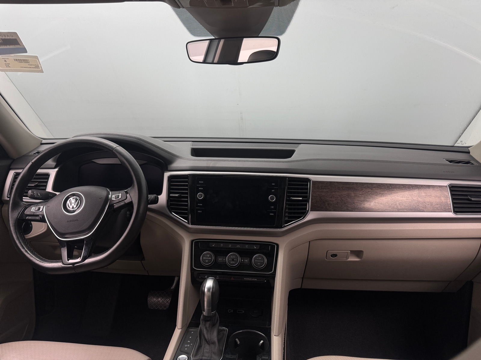 Thumbnail: 2018 Volkswagen Atlas - 3