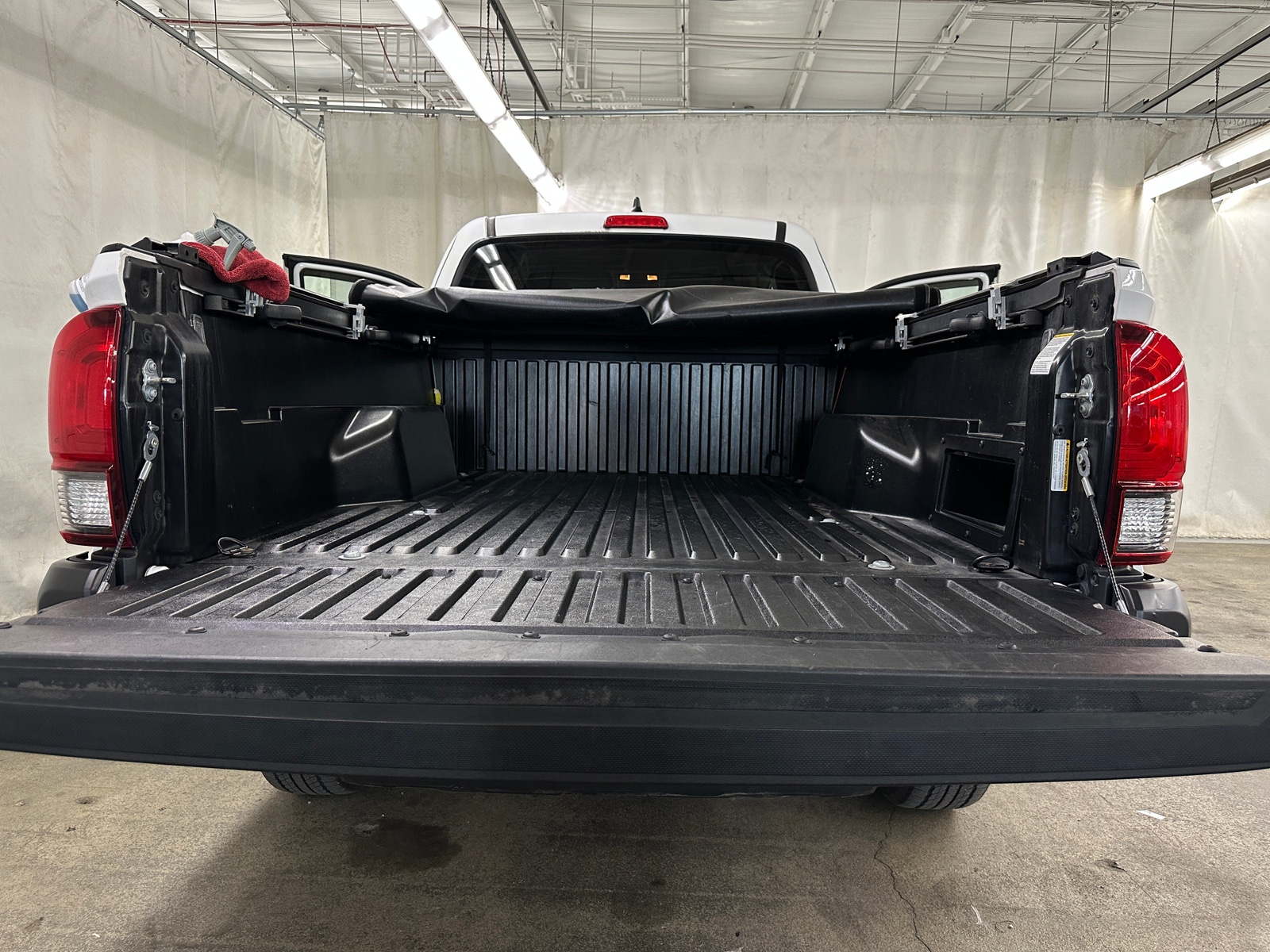 Thumbnail: 2022 Toyota Tacoma - 6