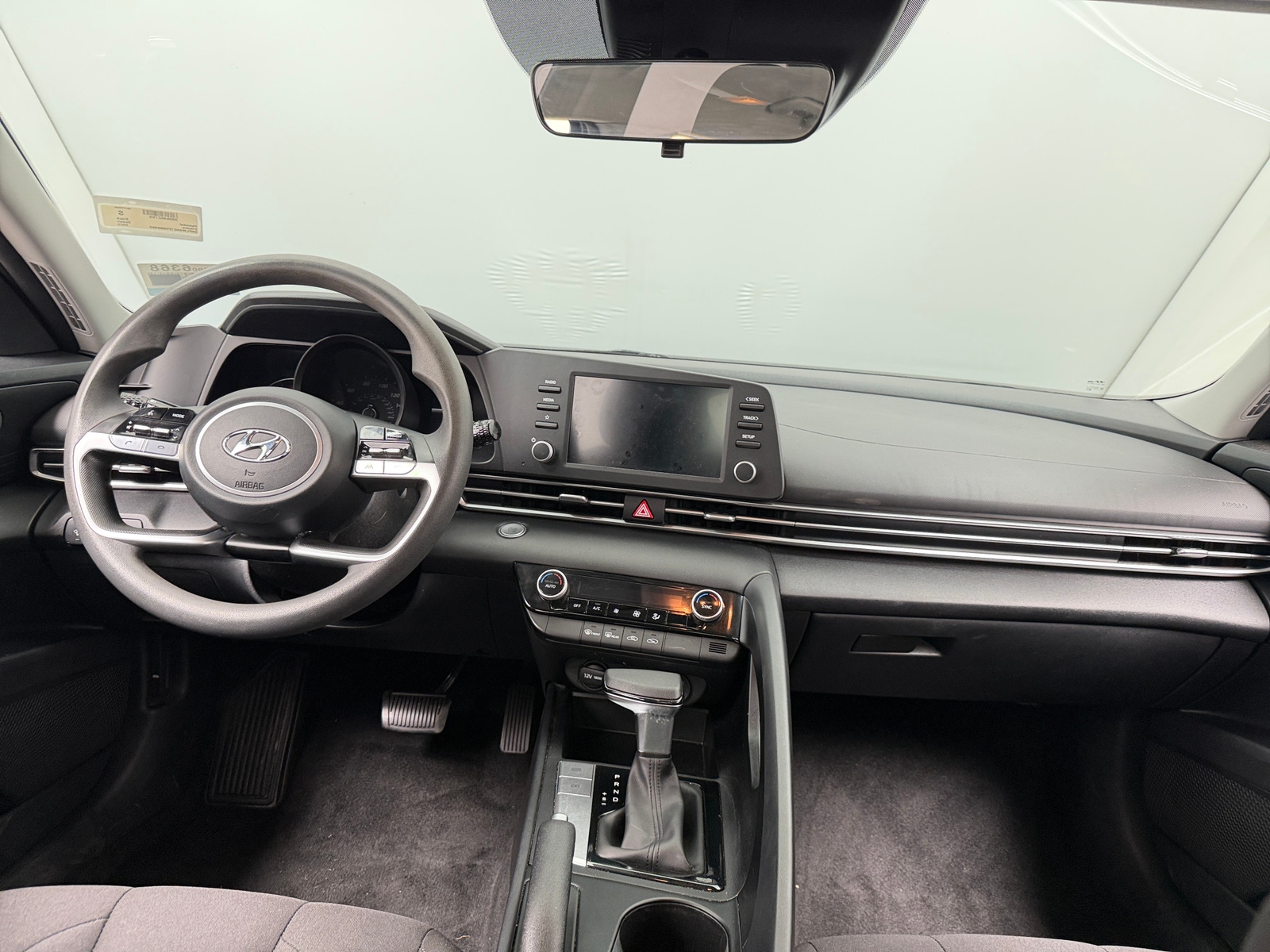Thumbnail: 2023 Hyundai Elantra - 3