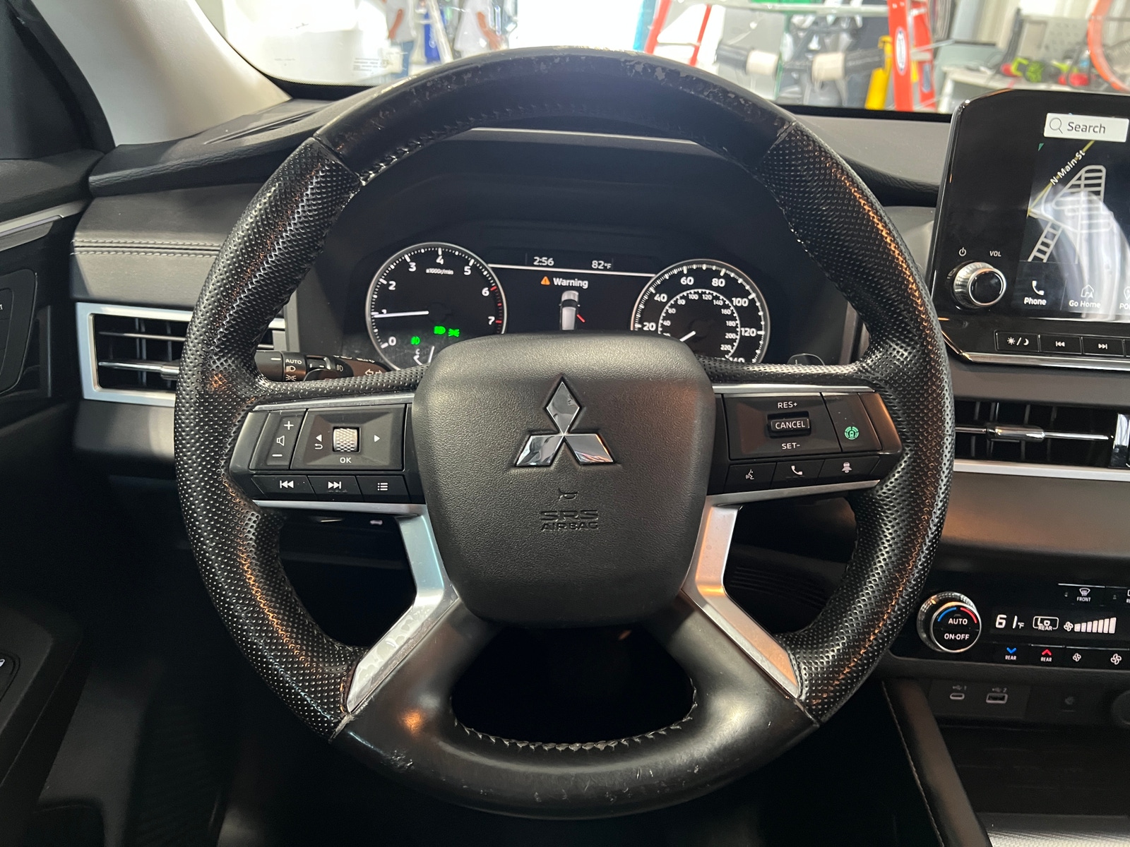 Thumbnail: 2022 Mitsubishi Outlander - 4