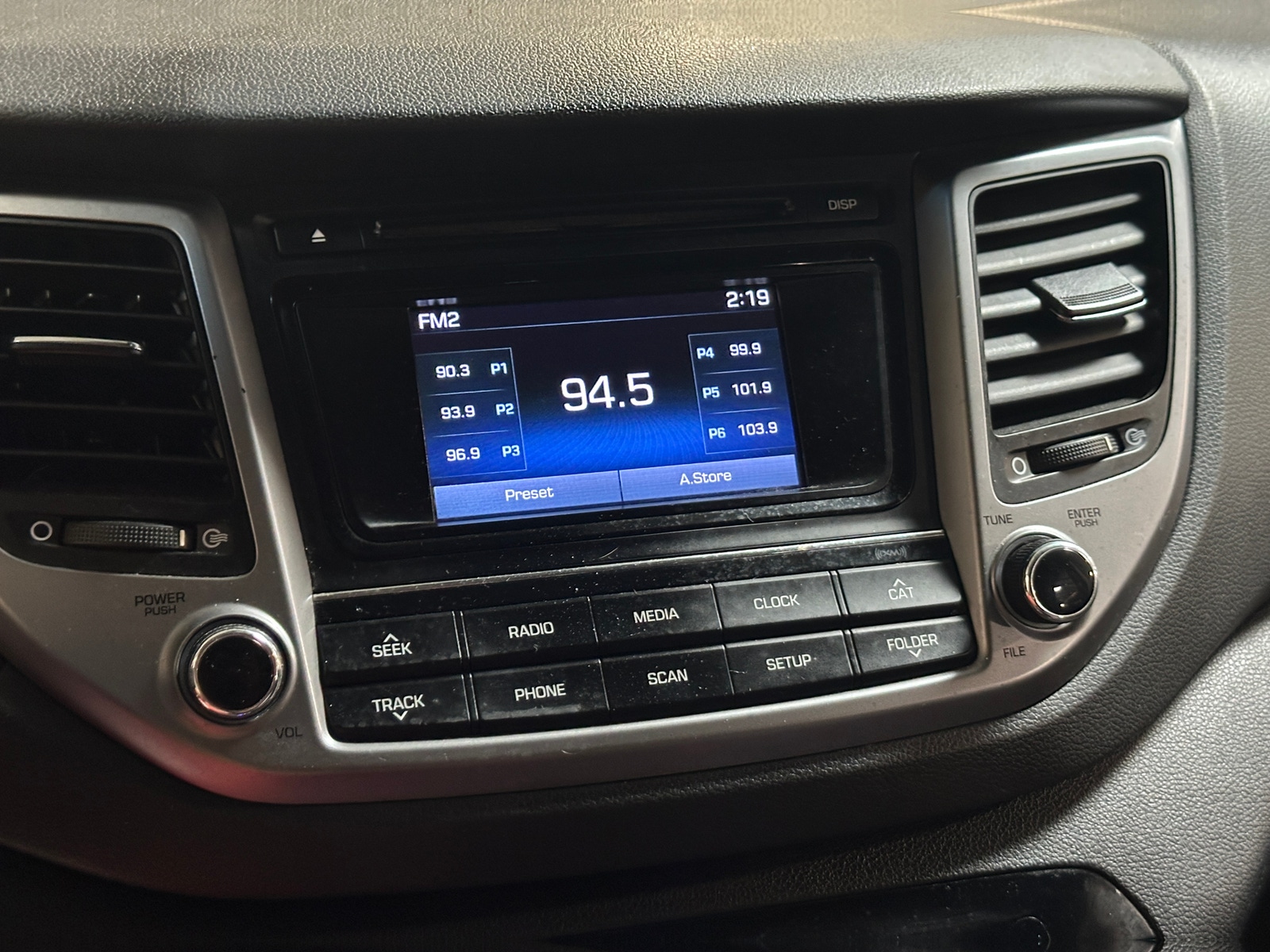 Thumbnail: 2017 Hyundai Tucson - 4